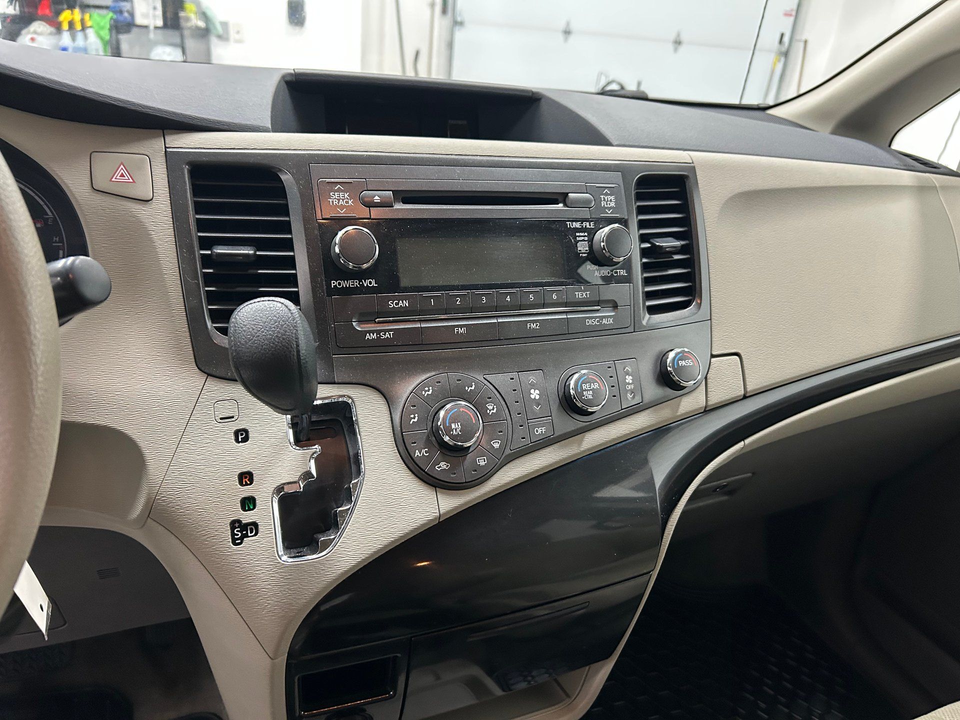 Toyota Sienna 2013 - Thumbnail 11