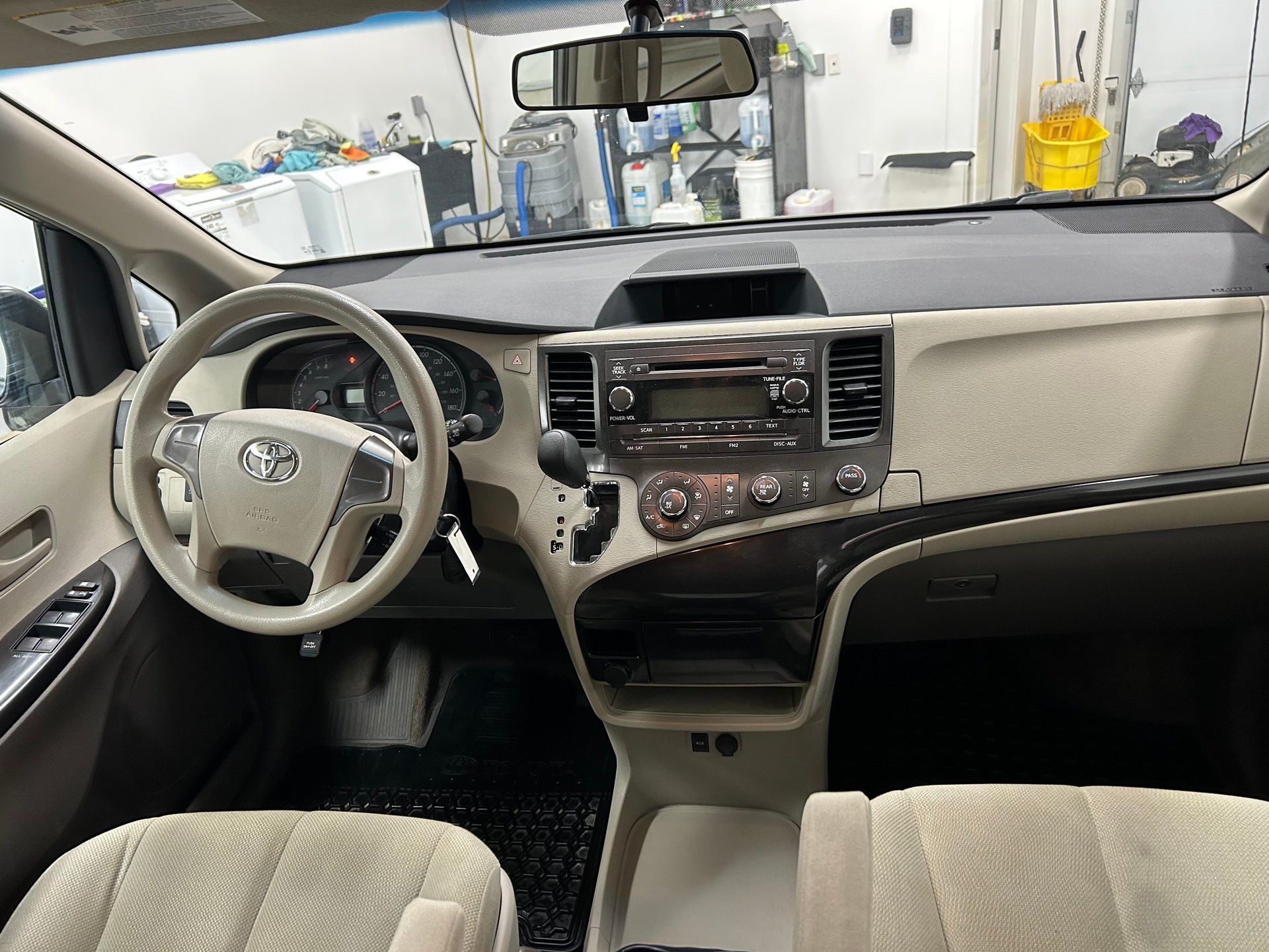 Toyota Sienna 2013 - Thumbnail 16