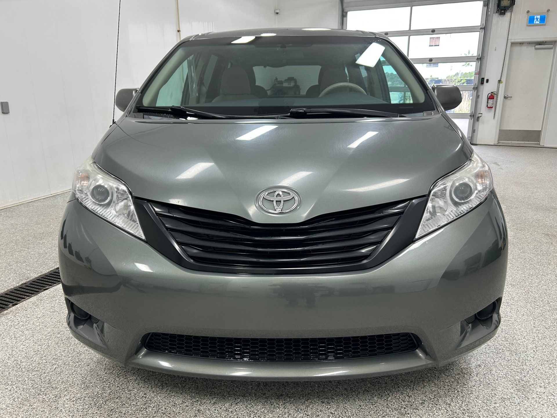 Toyota Sienna 2013 - Thumbnail 8