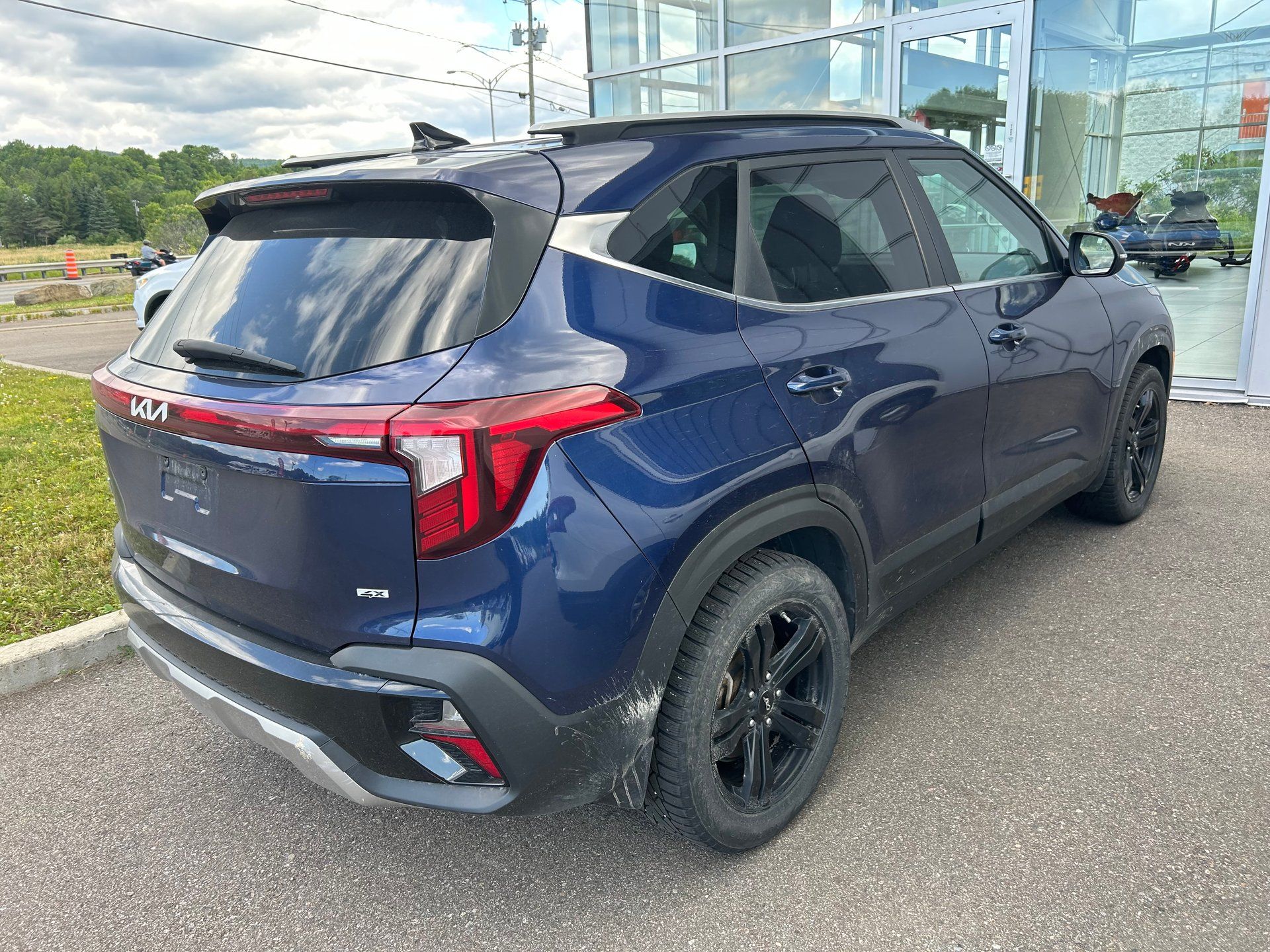 Kia Seltos 2024 - Thumbnail 4