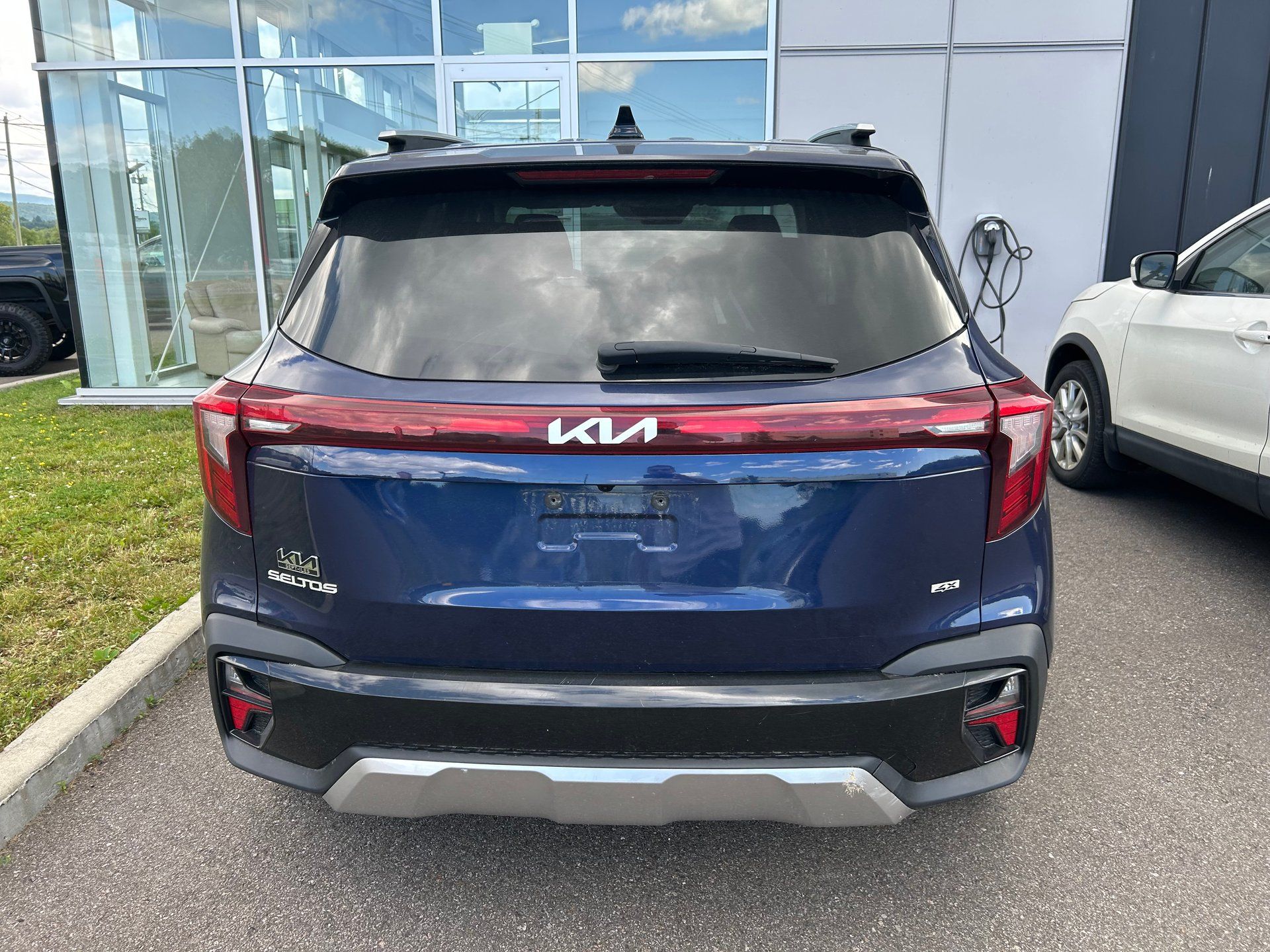 Kia Seltos 2024 - Thumbnail 5