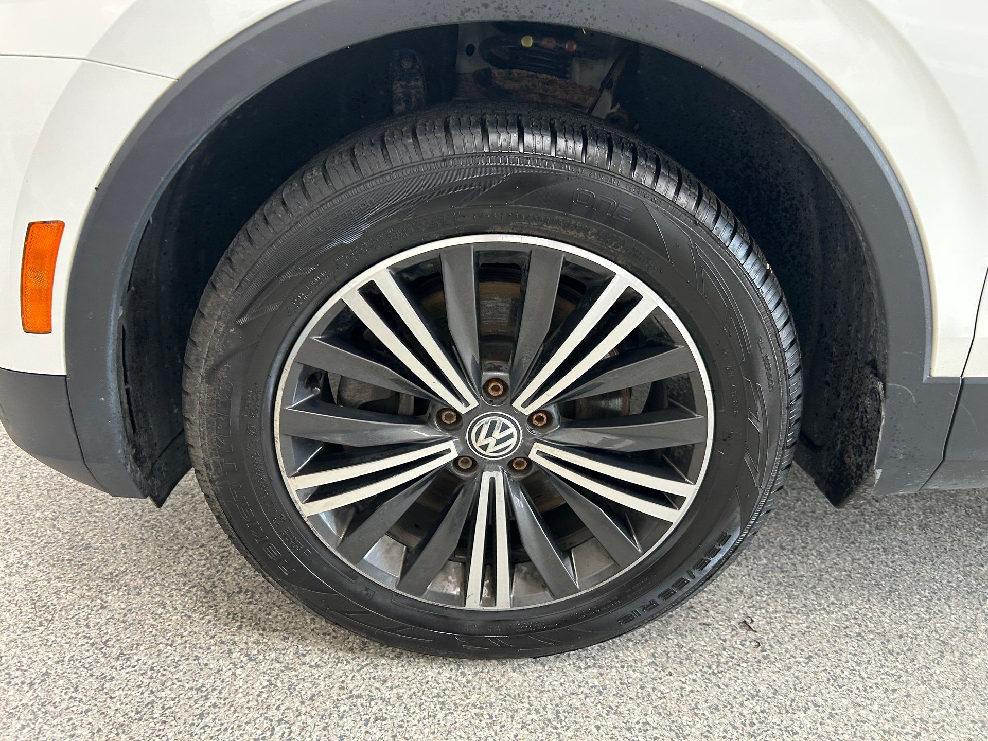 Volkswagen Tiguan 2018 - Thumbnail 2