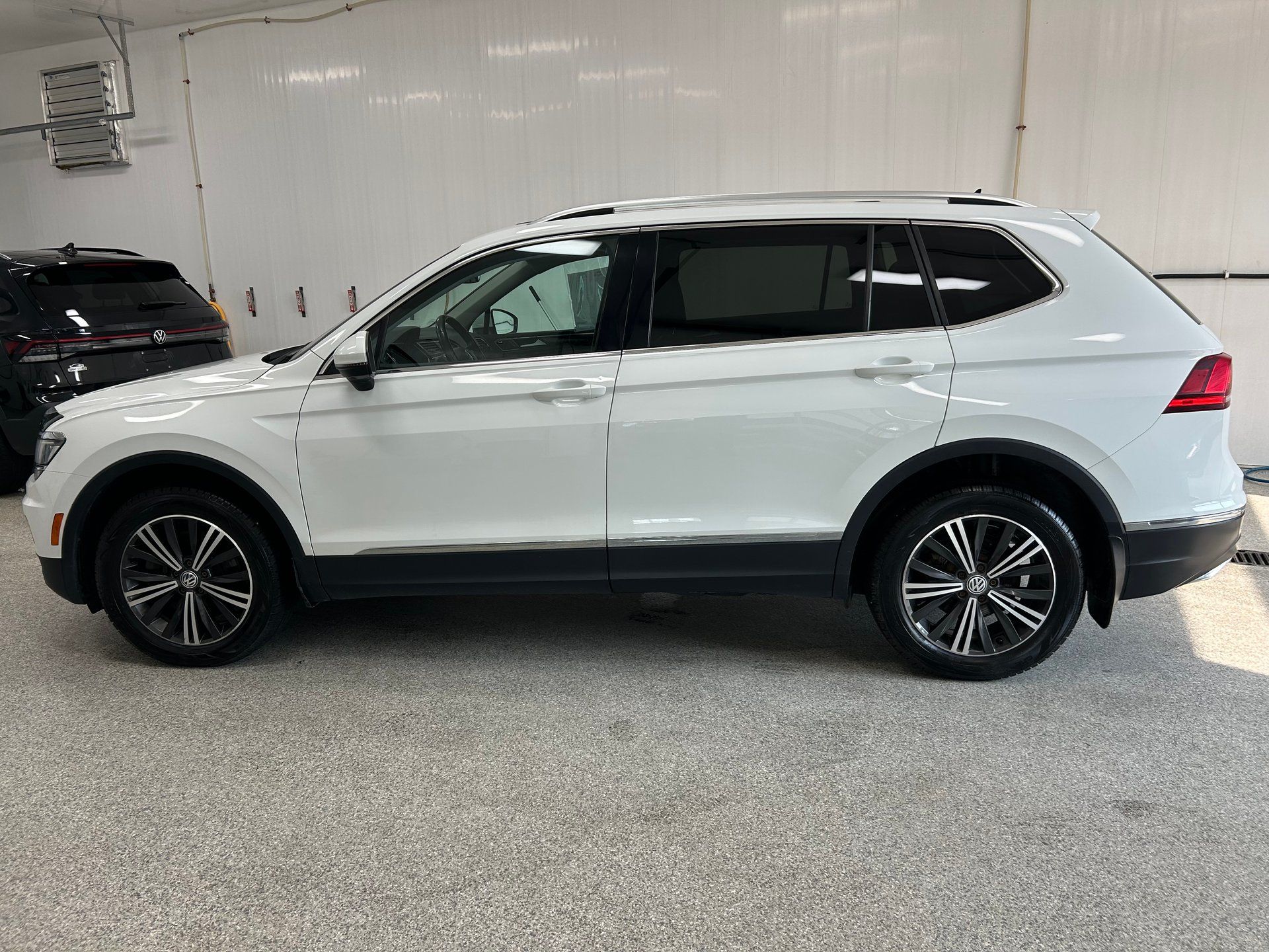 Volkswagen Tiguan 2018 - Thumbnail 3
