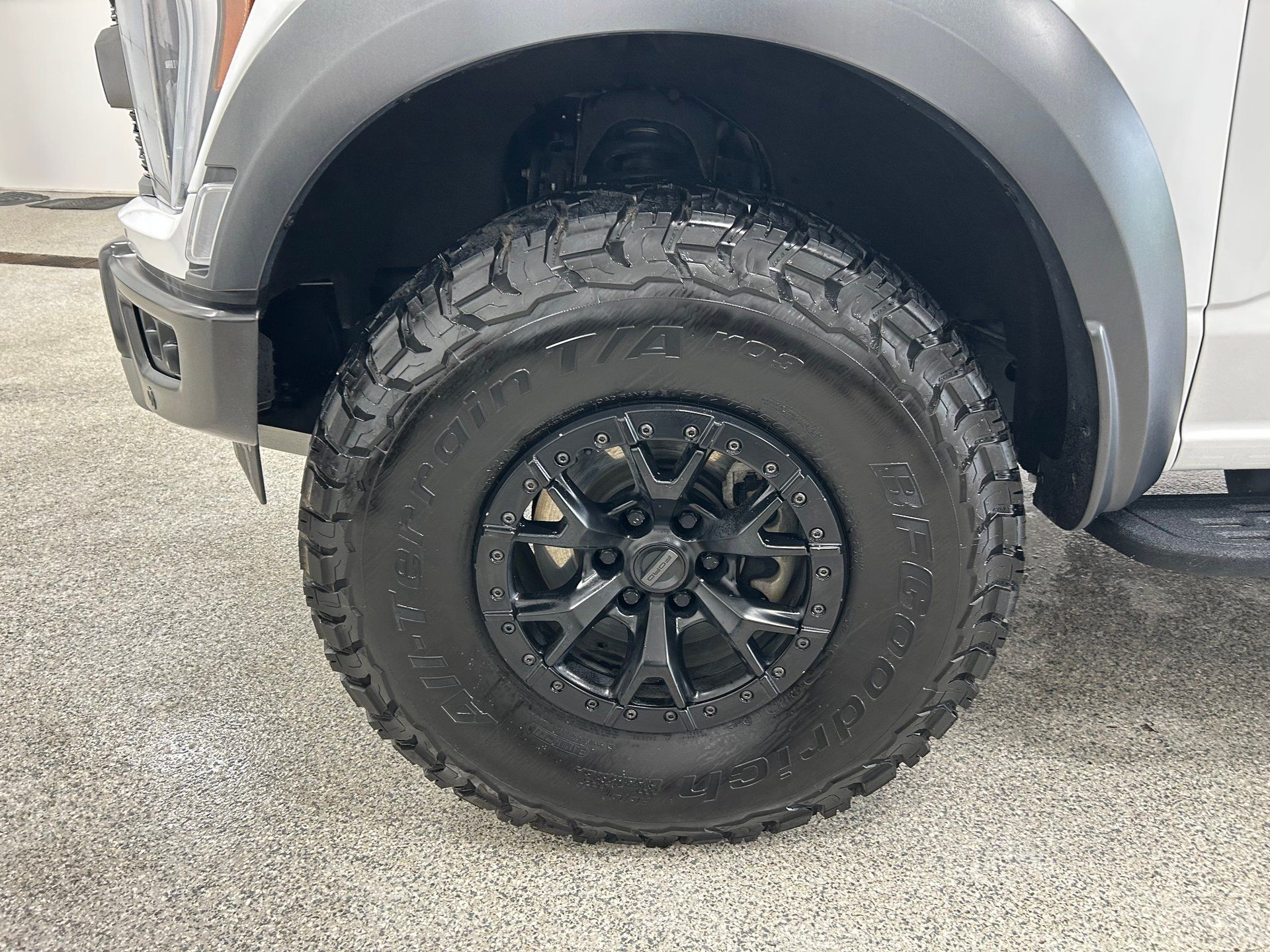 Ford F-150 2023 - Thumbnail 2