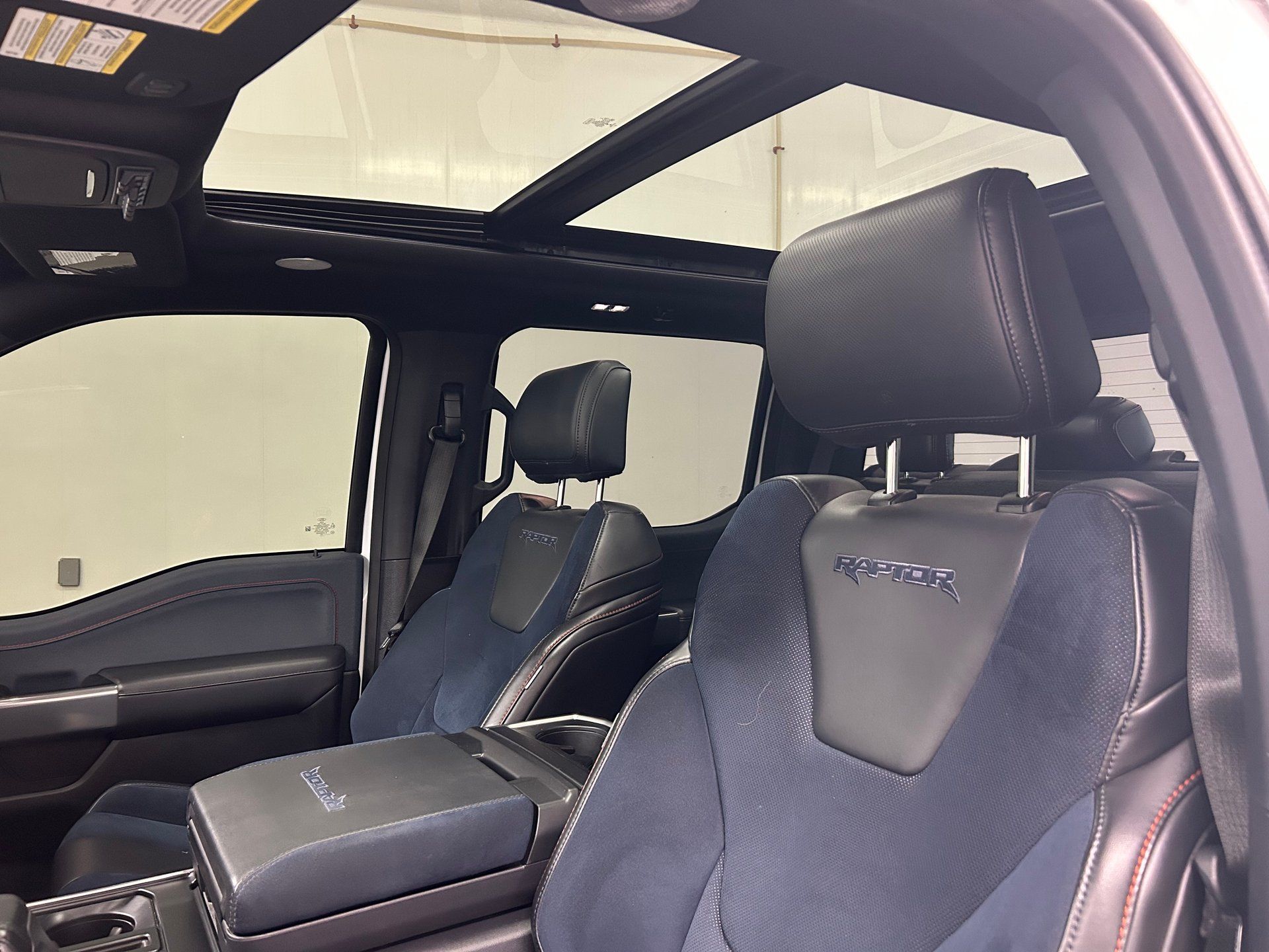 Ford F-150 2023 - Thumbnail 10