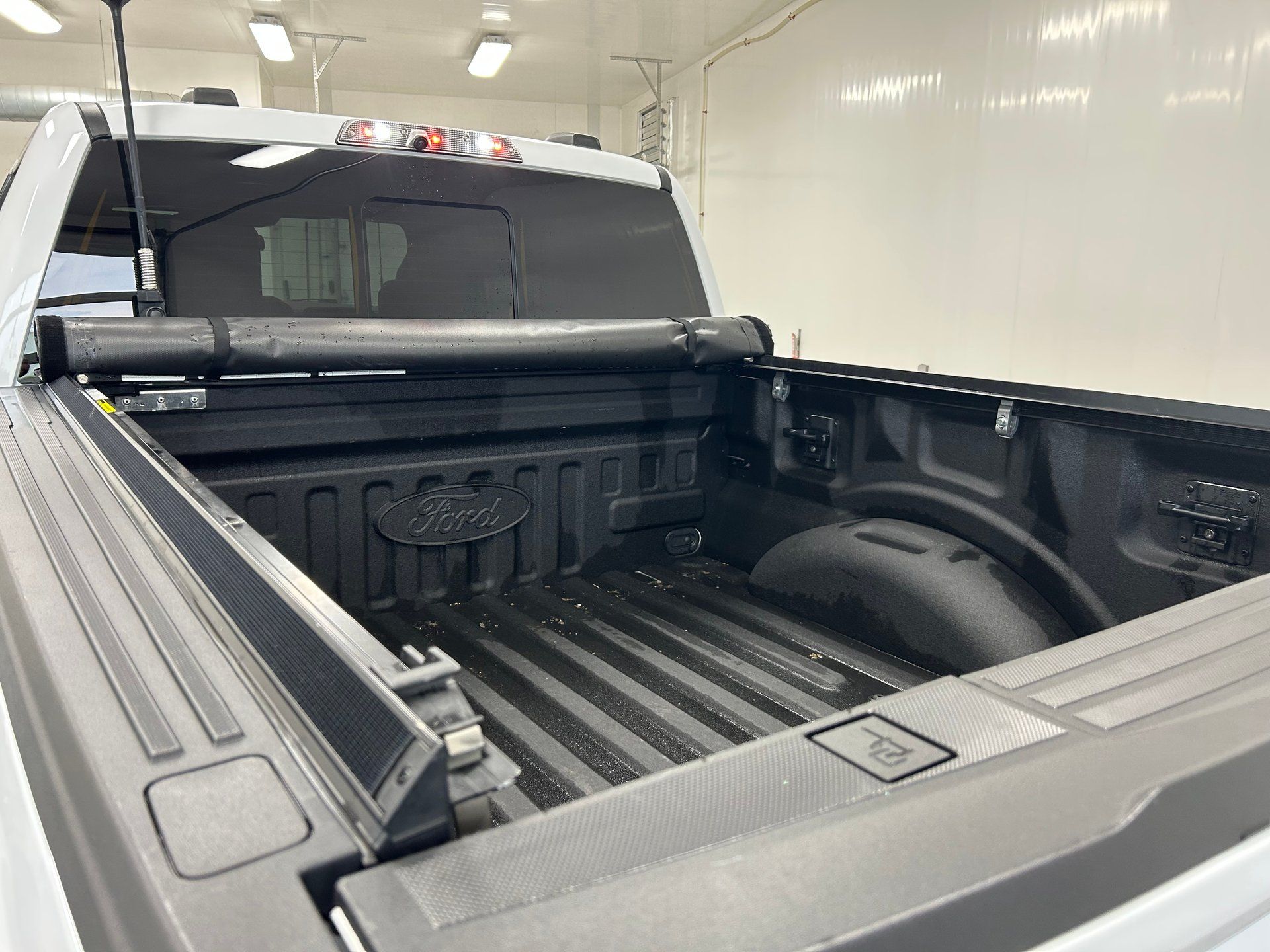 Ford F-150 2023 - Thumbnail 17