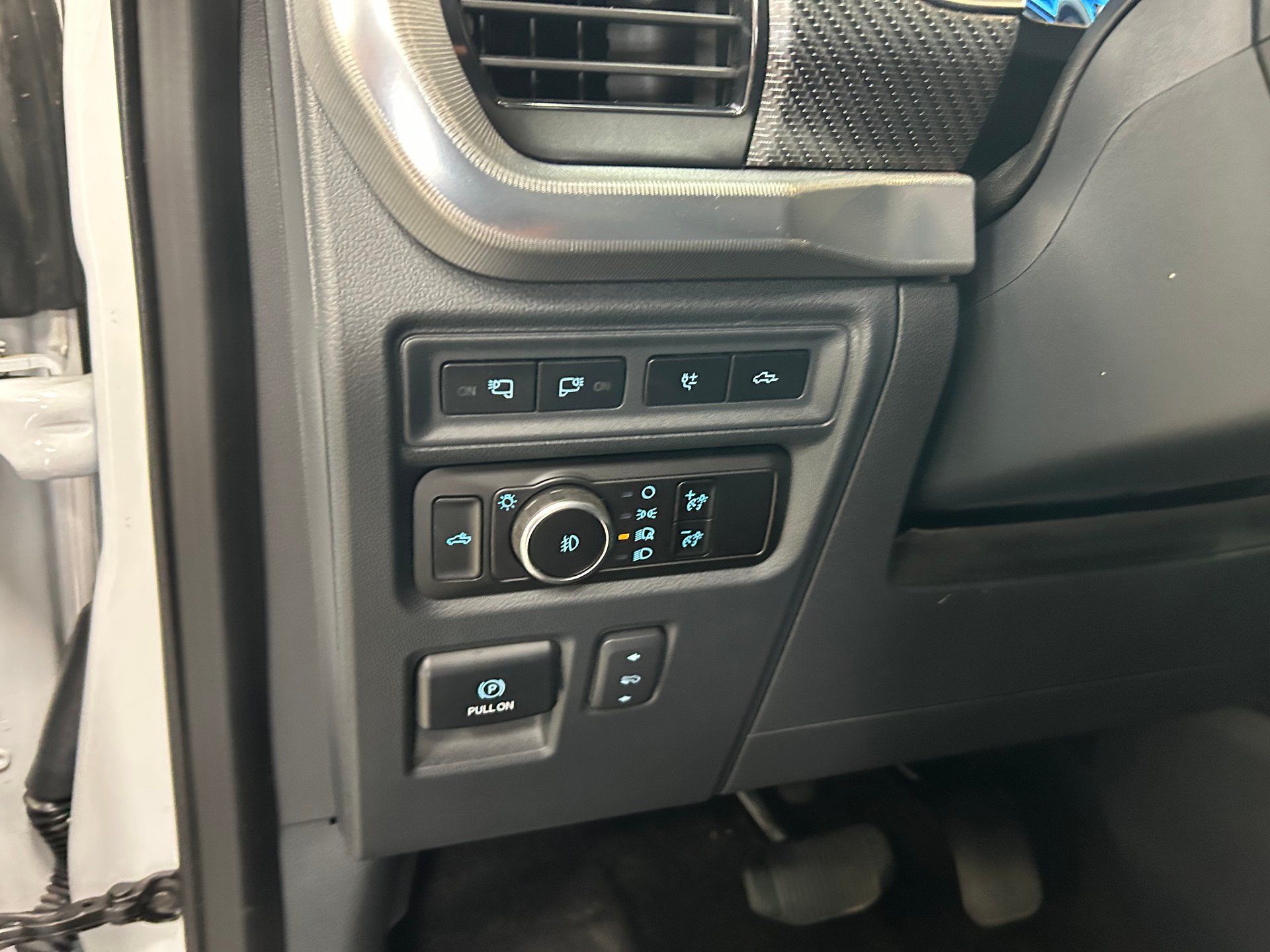 Ford F-150 2023 - Thumbnail 12