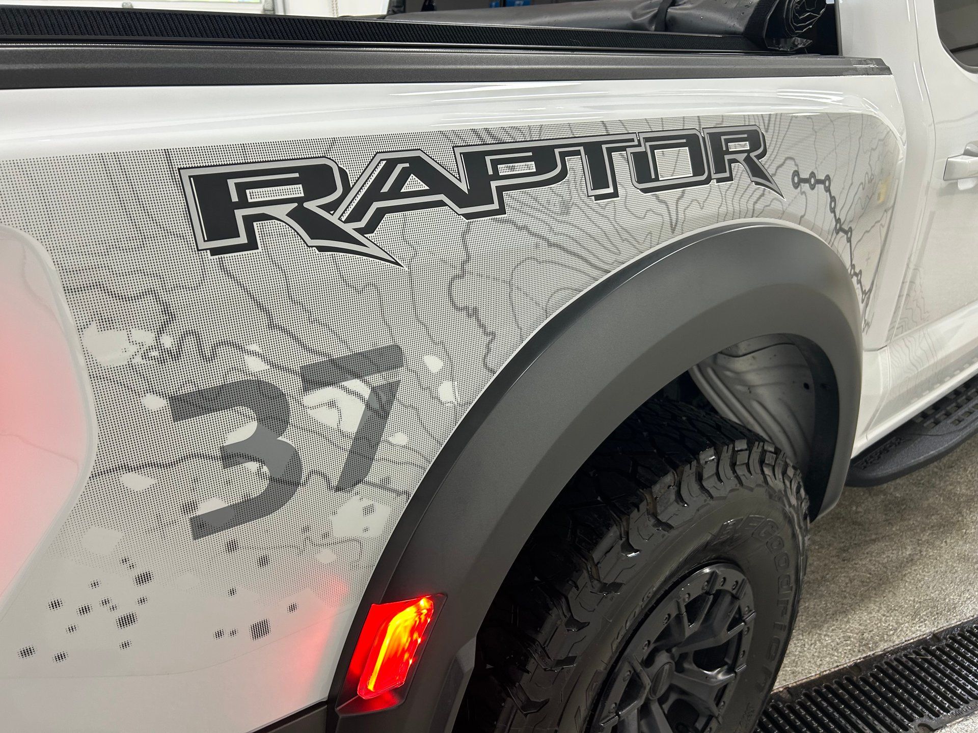 Ford F-150 2023 - Thumbnail 19