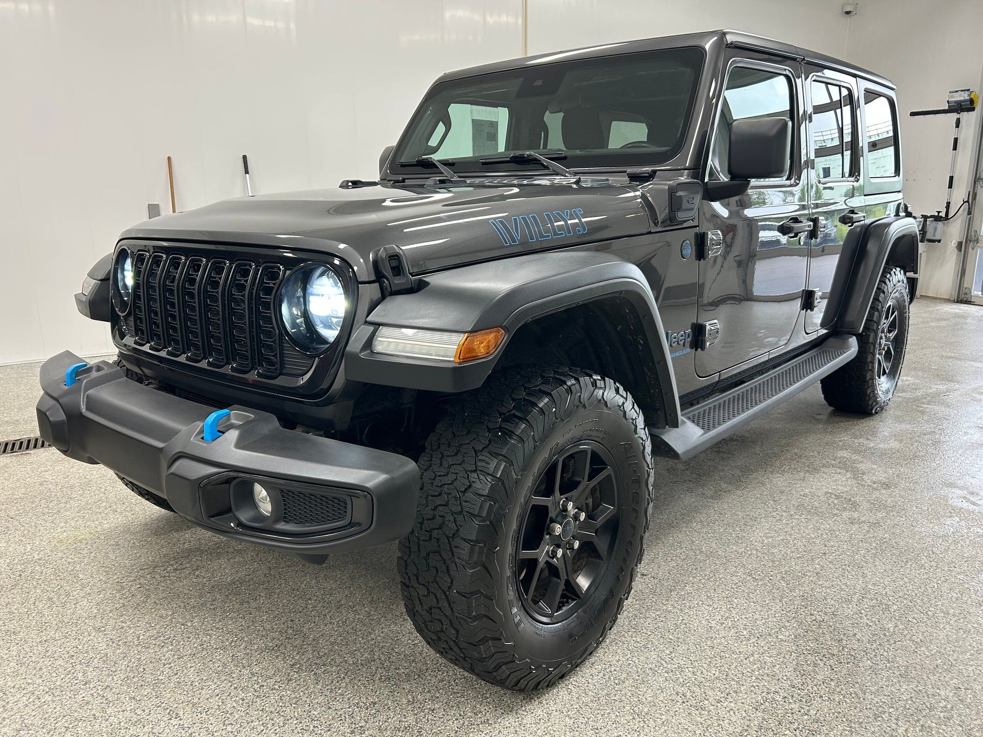 Jeep Wrangler 4xe 2024 - Thumbnail 1