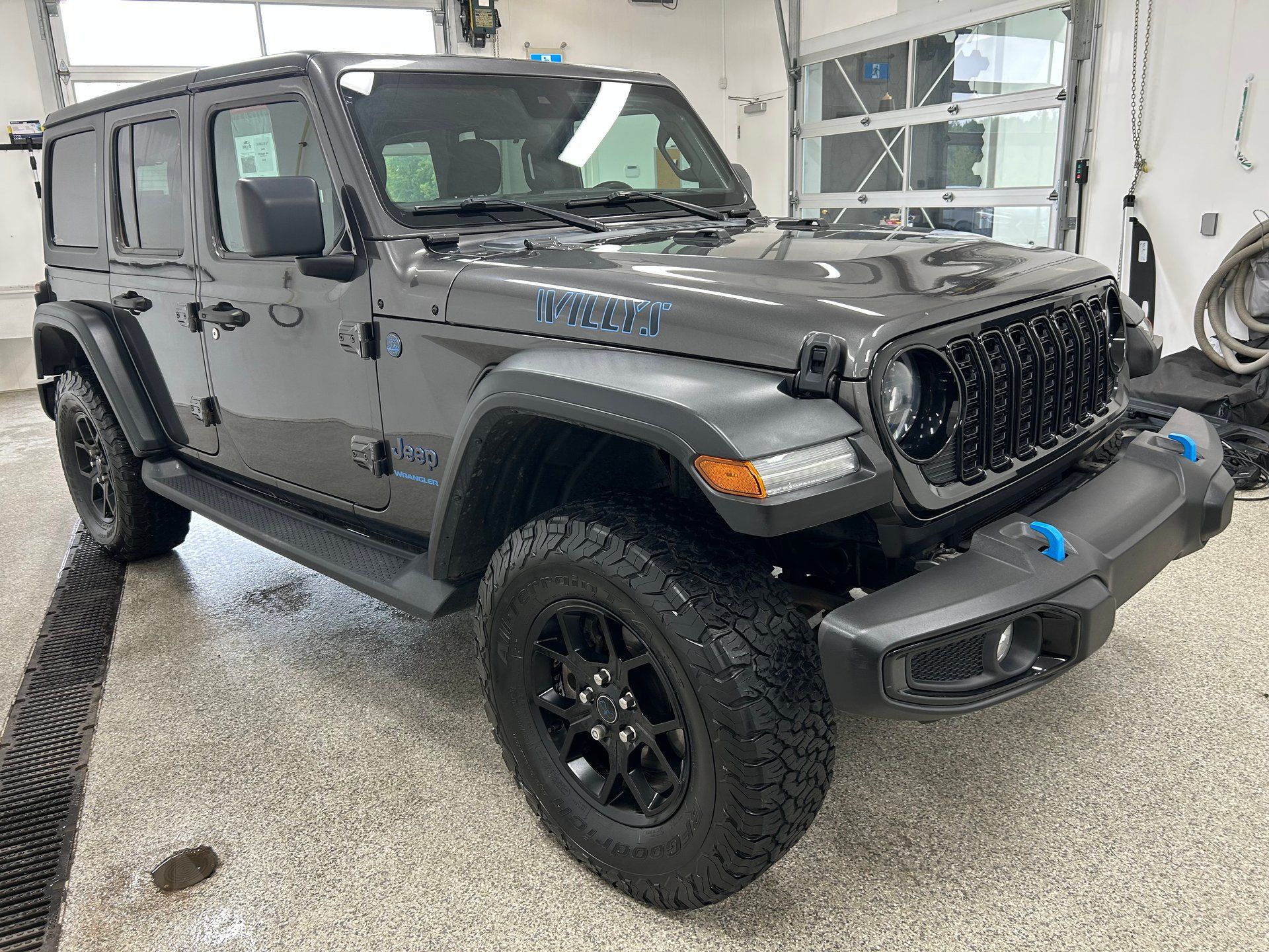 Jeep Wrangler 4xe 2024 - Thumbnail 6