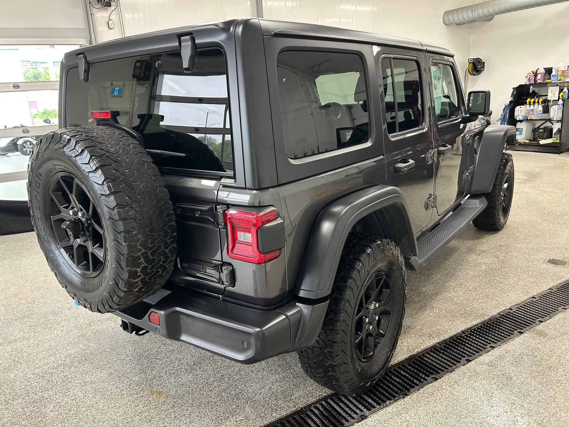 Jeep Wrangler 4xe 2024 - Thumbnail 8