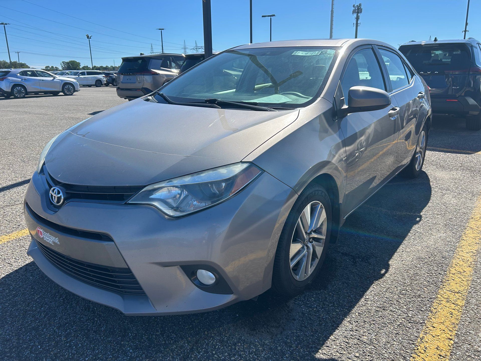 Toyota Corolla 2015 - Thumbnail 1