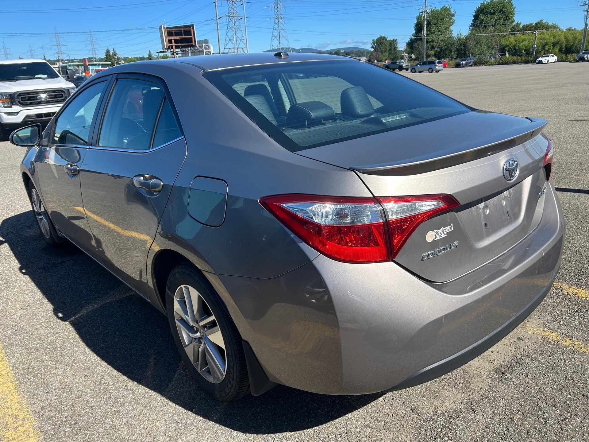 Toyota Corolla 2015 - Thumbnail 5