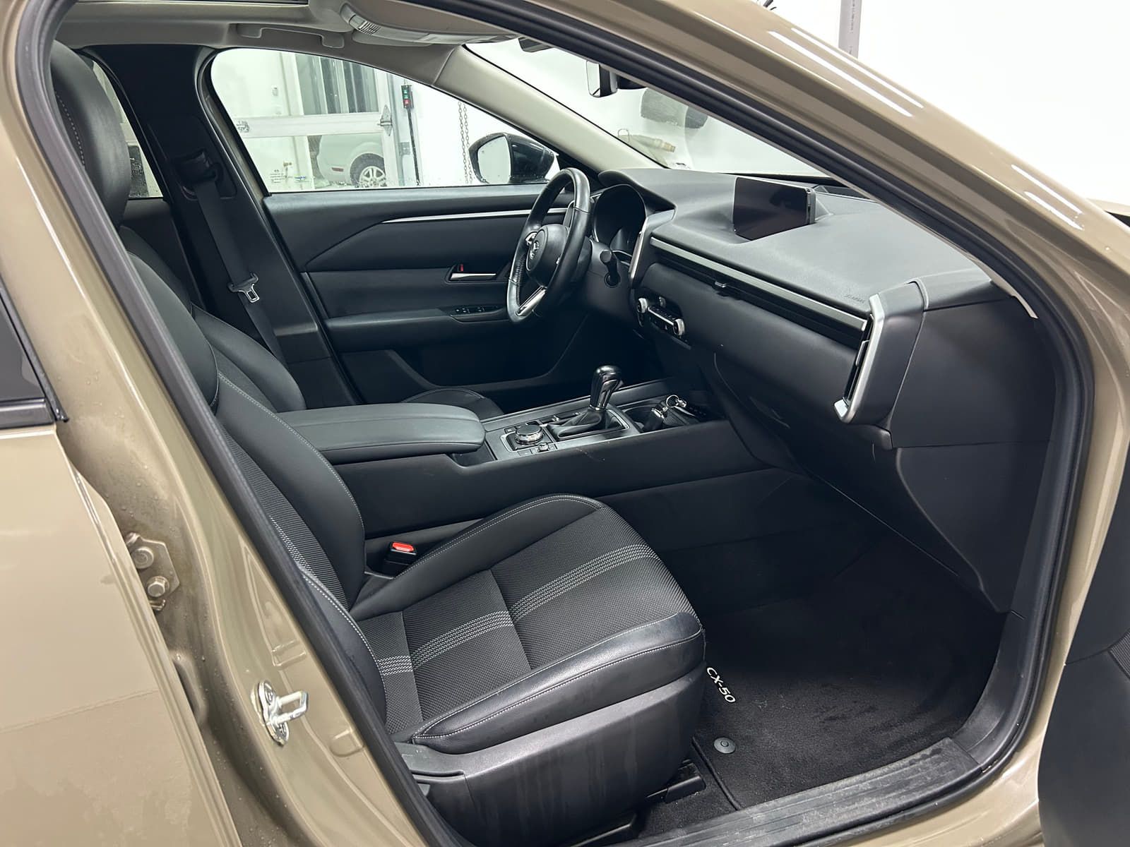 Mazda CX-50 2023 - Thumbnail 18