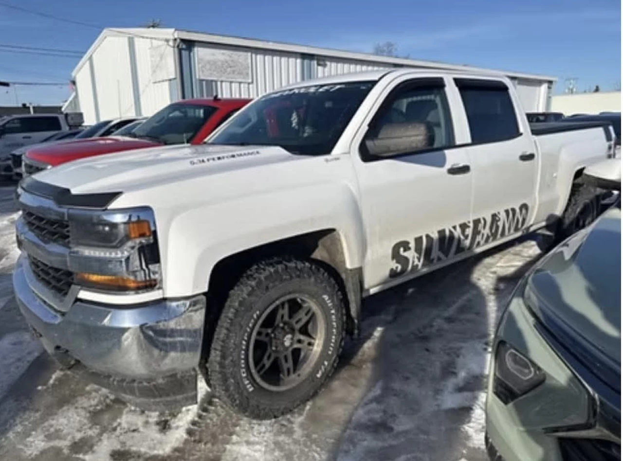 2018 Chevrolet Silverado 1500 Crew Cab Short Box 4-Wheel Drive Work Truck Image principale