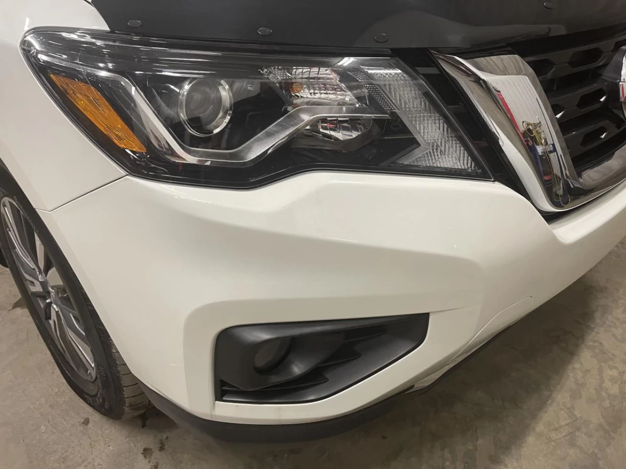 2017 Nissan Pathfinder 4WD 4dr SL Main Image