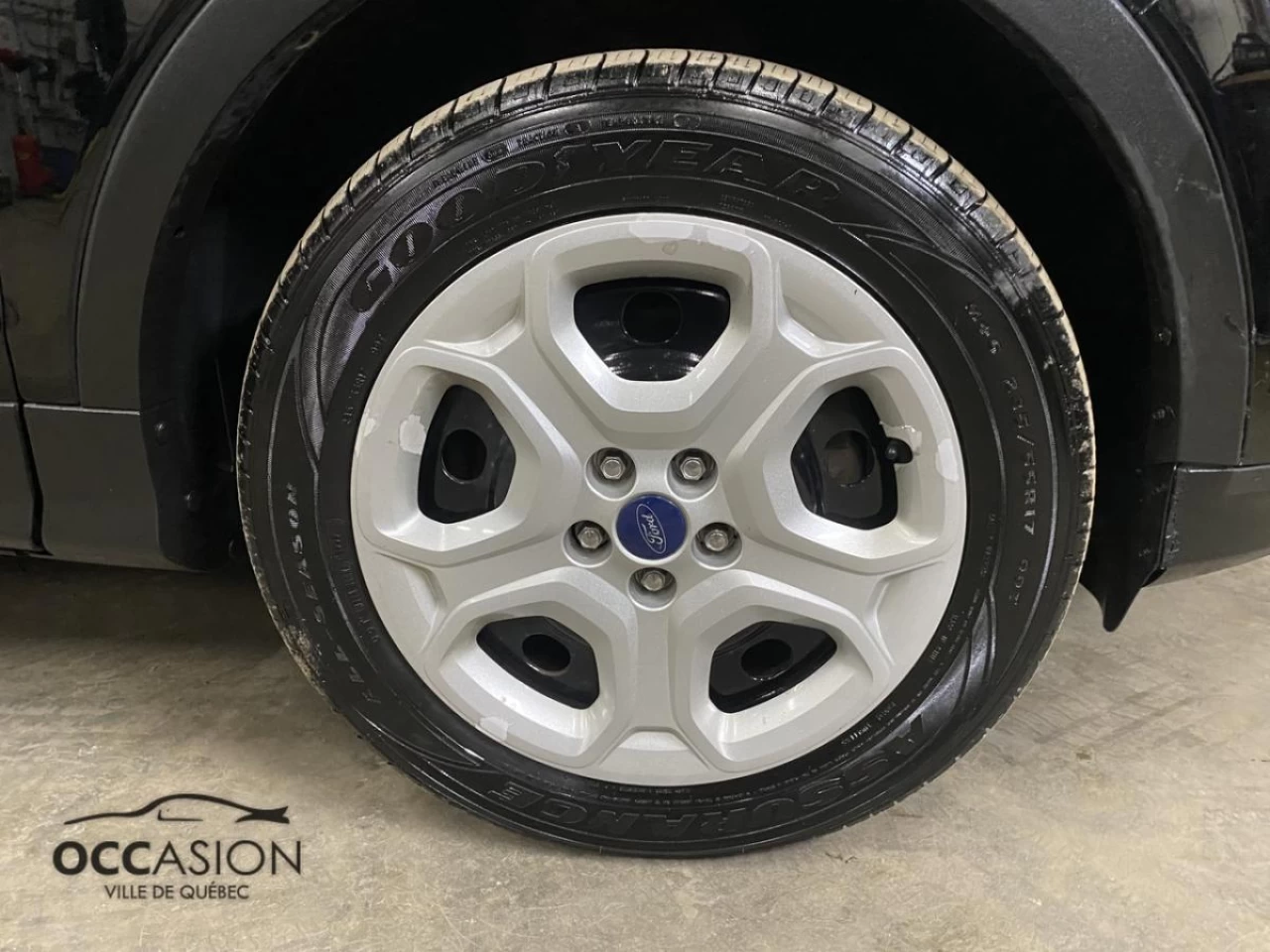 2017 Ford Escape 4WD 4dr S Image principale