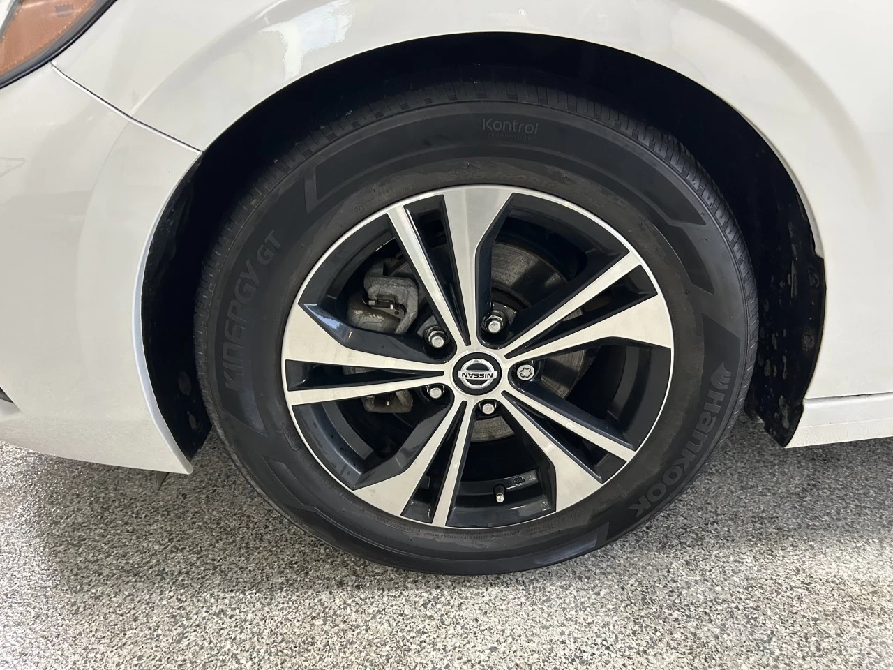2020 Nissan Sentra SV Image principale