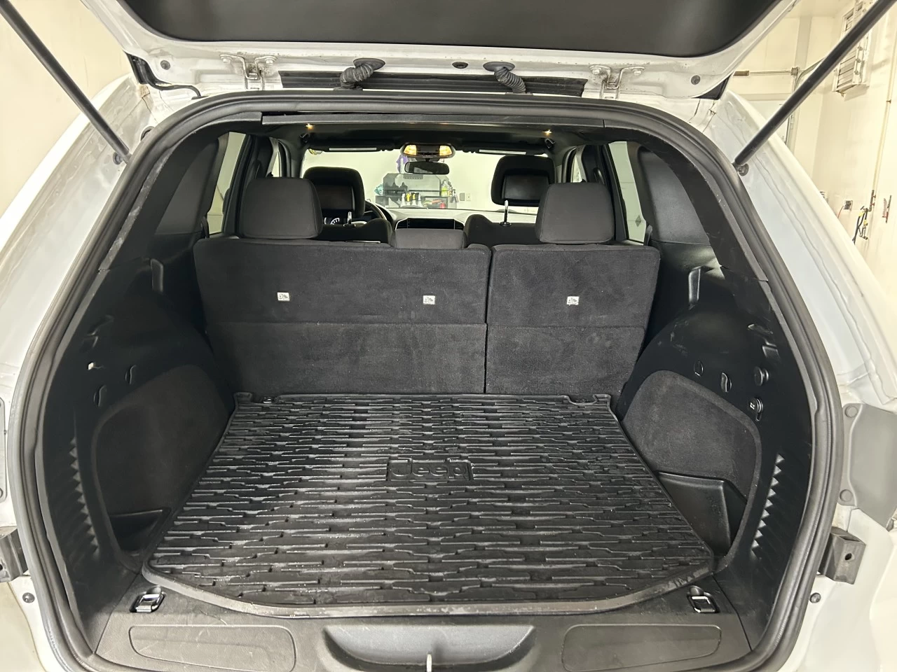 2018 Jeep Grand Cherokee Laredo Image principale
