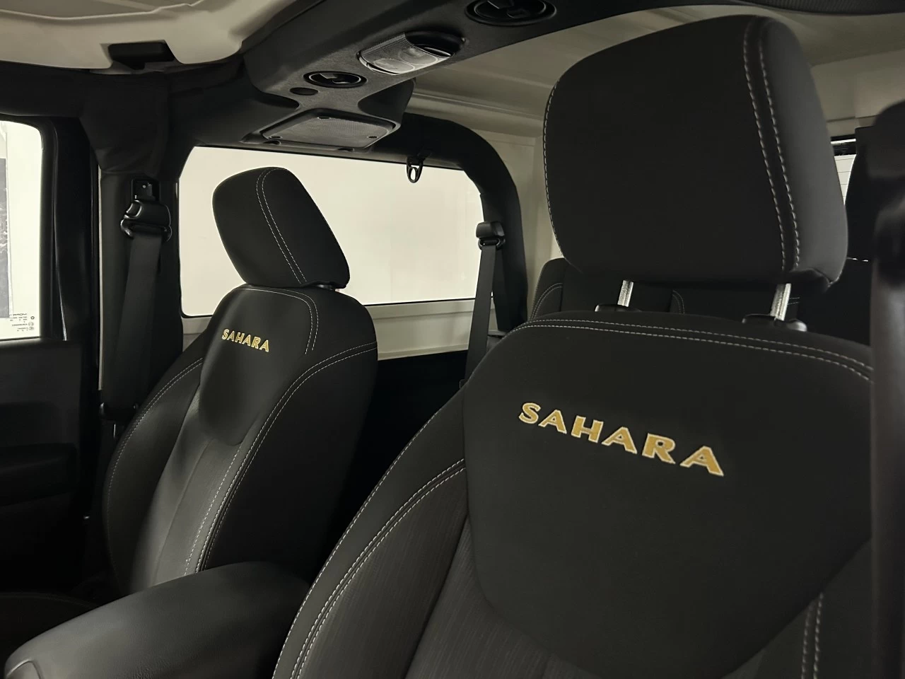 2015 Jeep Wrangler Sahara Image principale