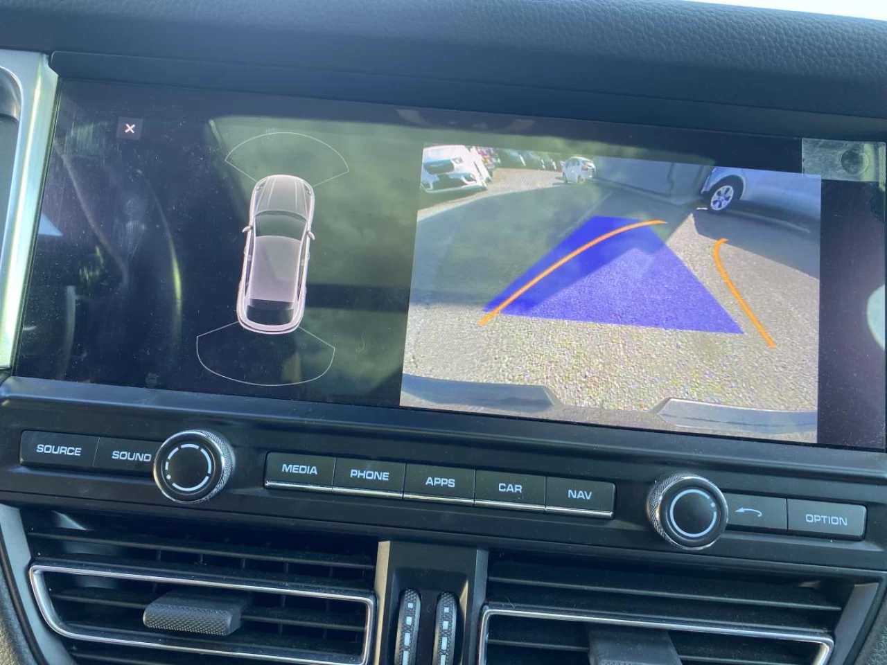 2021 Porsche Macan AWD Image principale