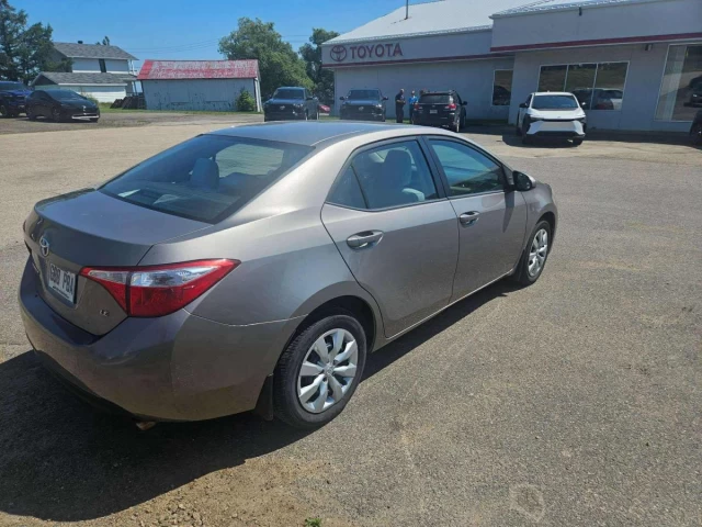 Toyota Corolla LE 2014