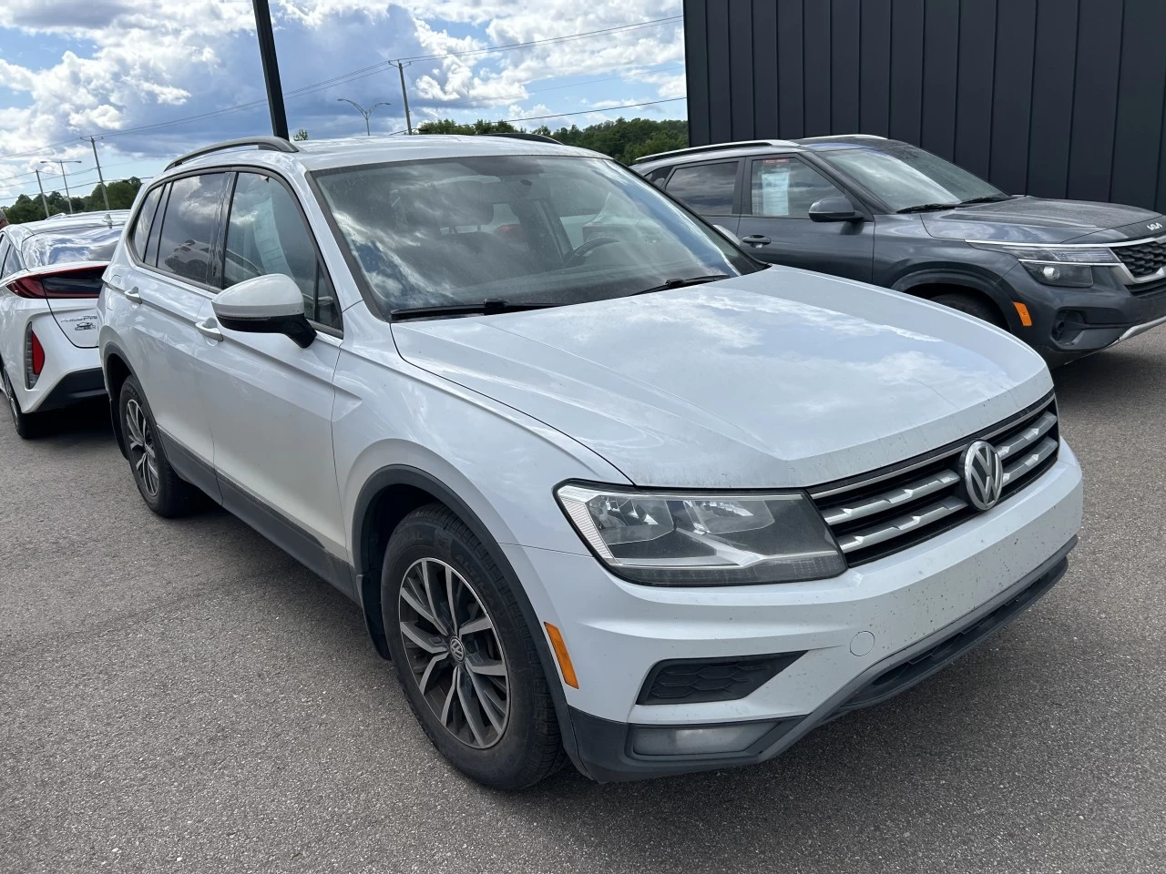 2018 Volkswagen Tiguan Trendline 2.0L Main Image