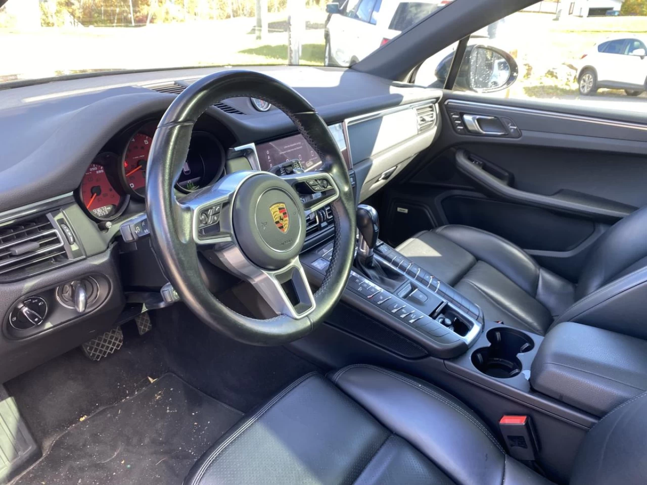 2021 Porsche Macan AWD Image principale