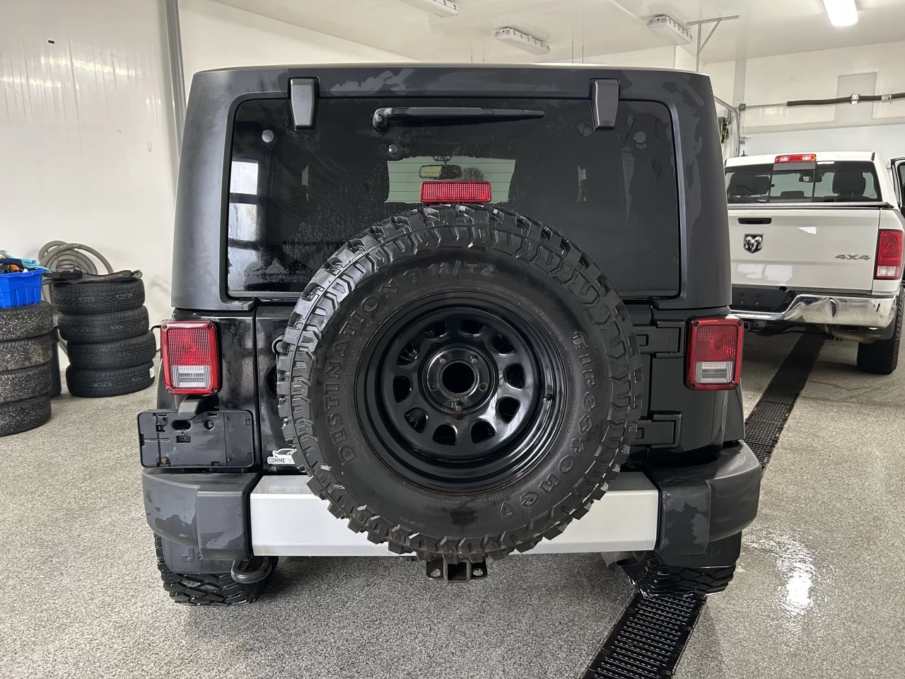 2015 Jeep Wrangler Sahara Image principale