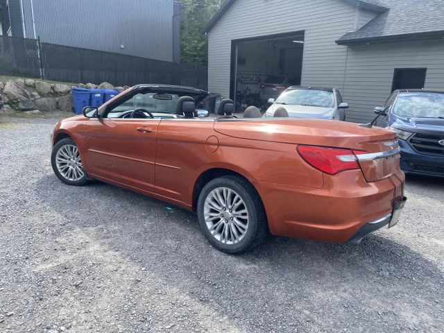 Chrysler 200 2dr Conv Touring 2011