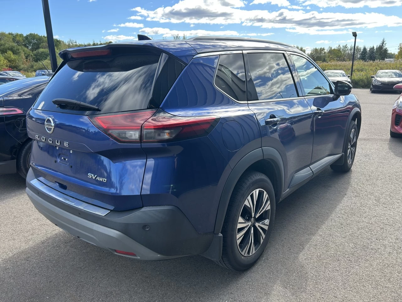 2021 Nissan Rogue SV Image principale