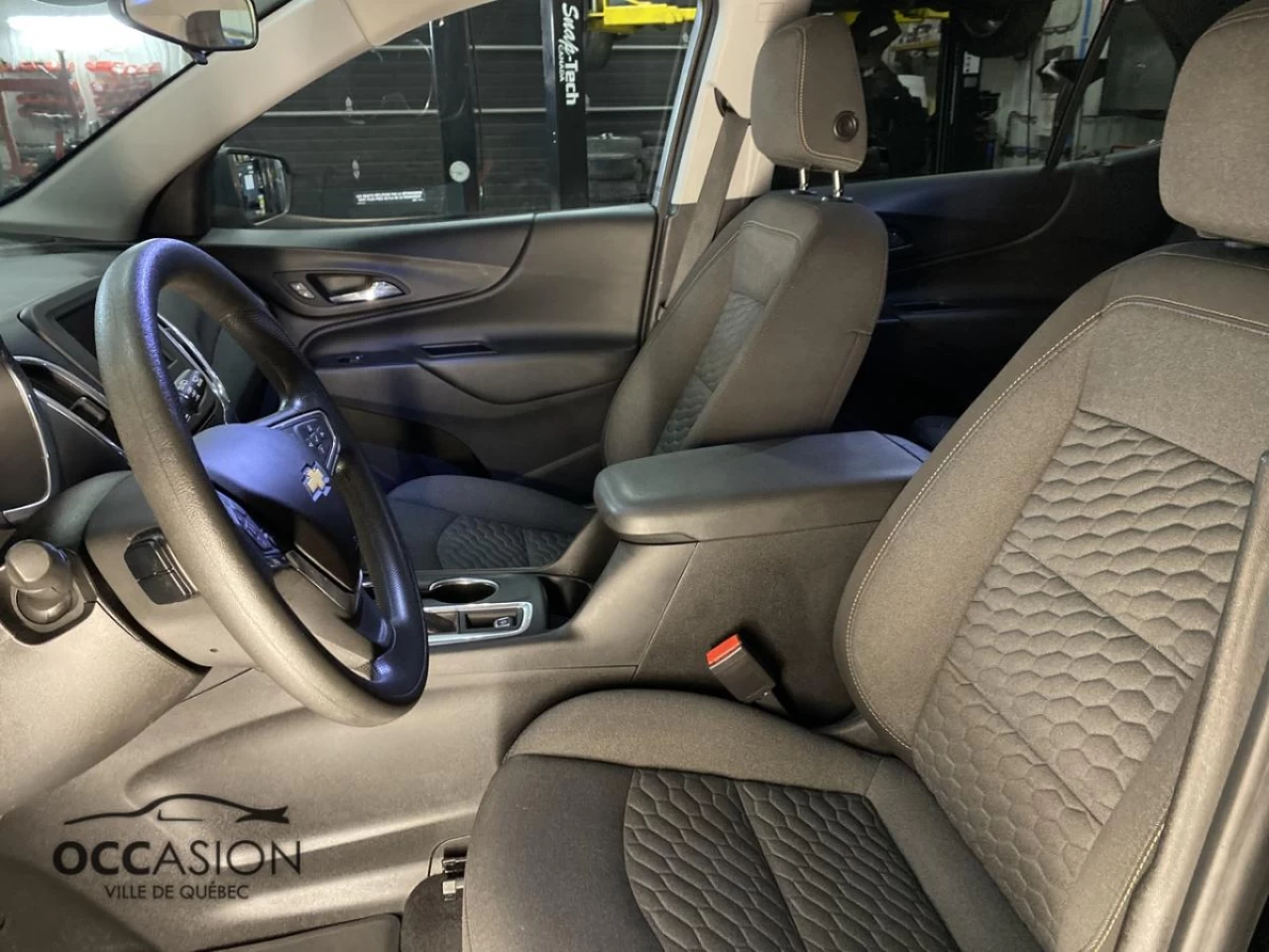 2020 Chevrolet Equinox AWD LT Main Image