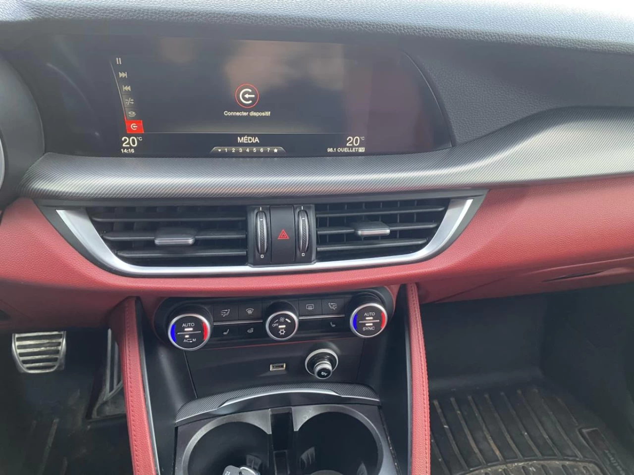 2018 Alfa Romeo Stelvio Sport AWD Image principale