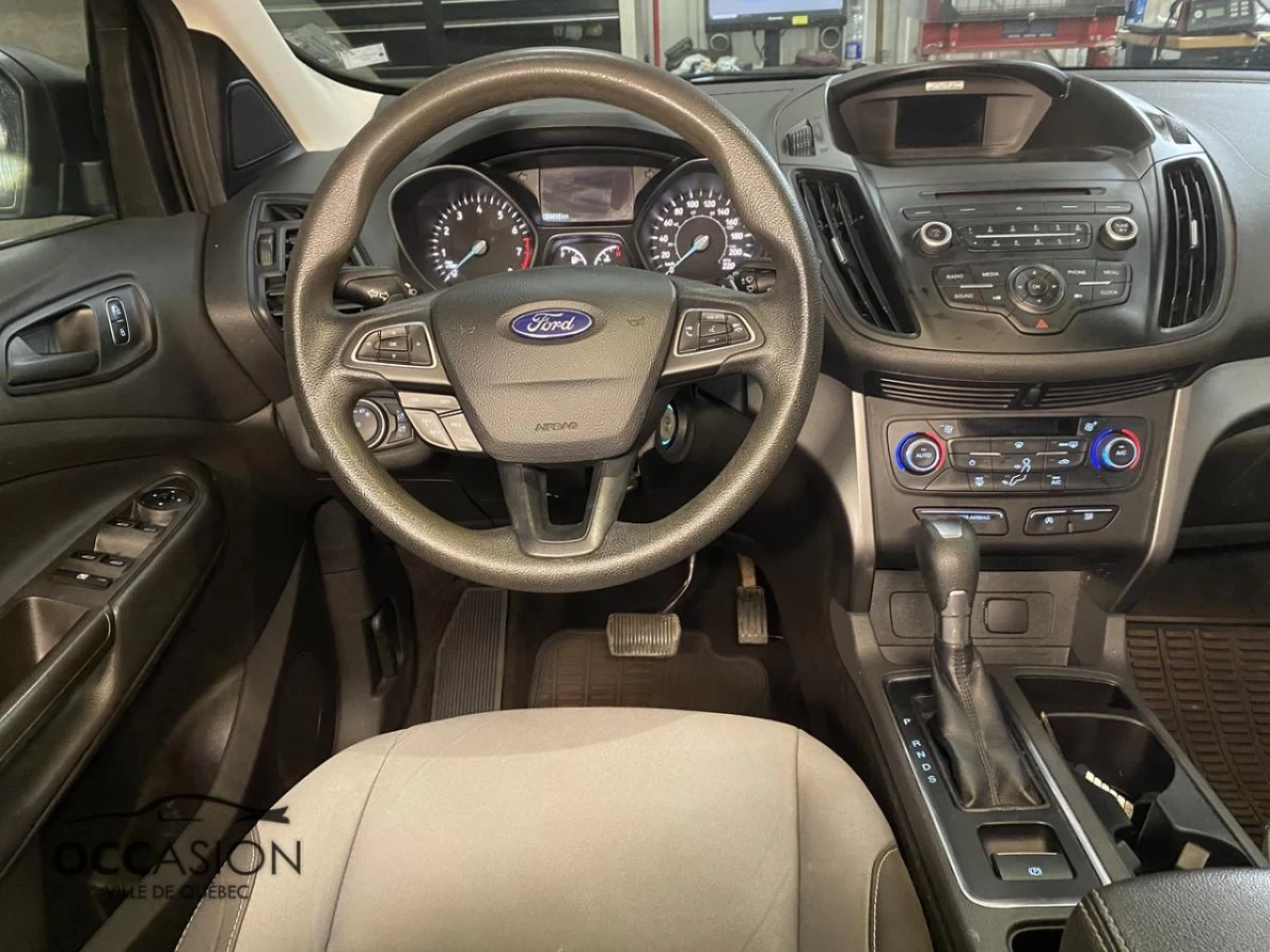 2017 Ford Escape 4WD 4dr S Image principale
