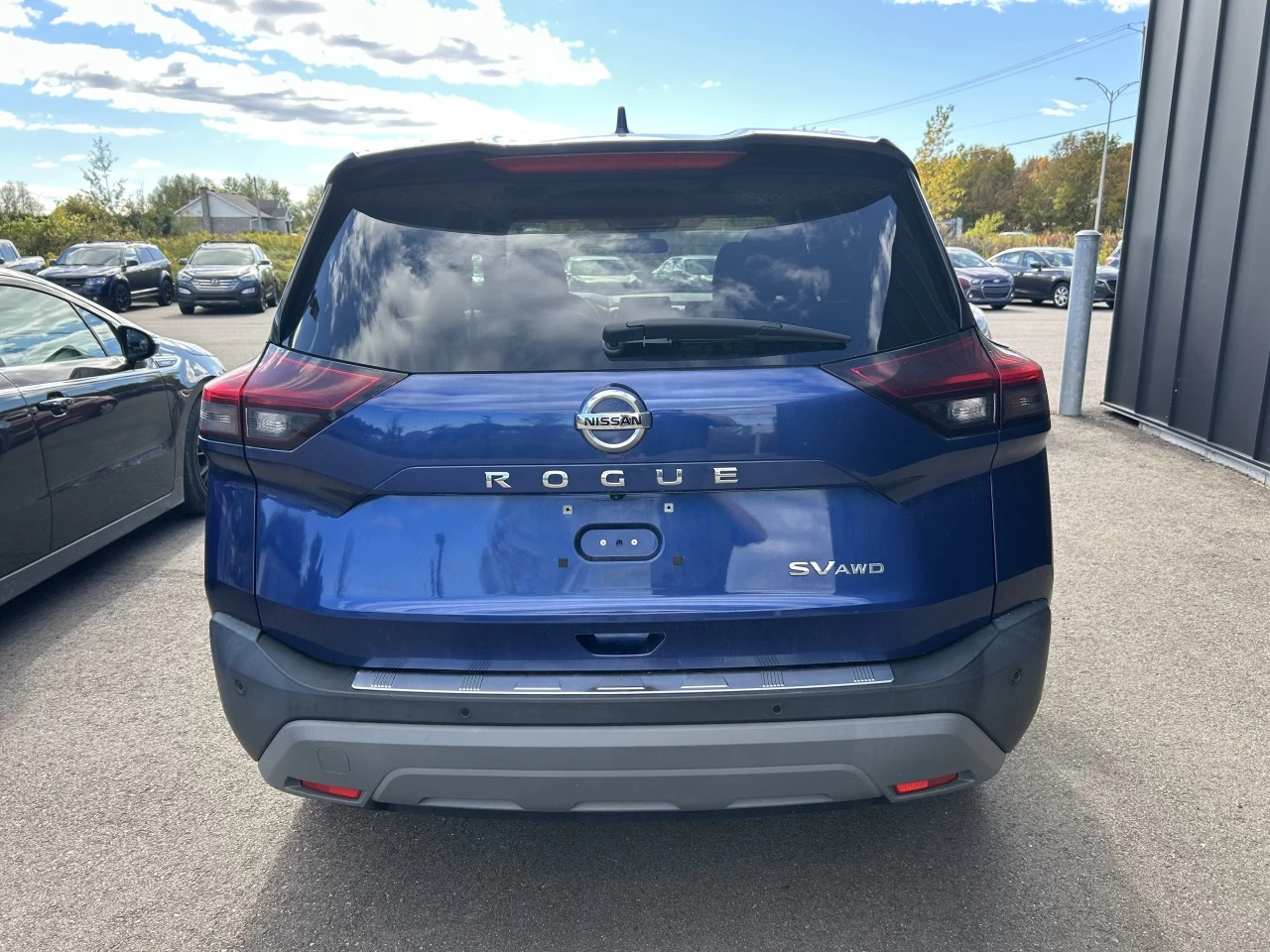 2021 Nissan Rogue SV Image principale