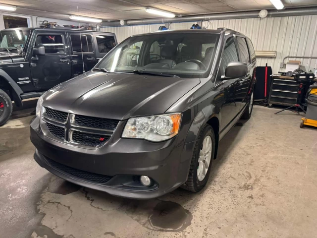 Dodge Grand Caravan Premium Plus 2WD 2020