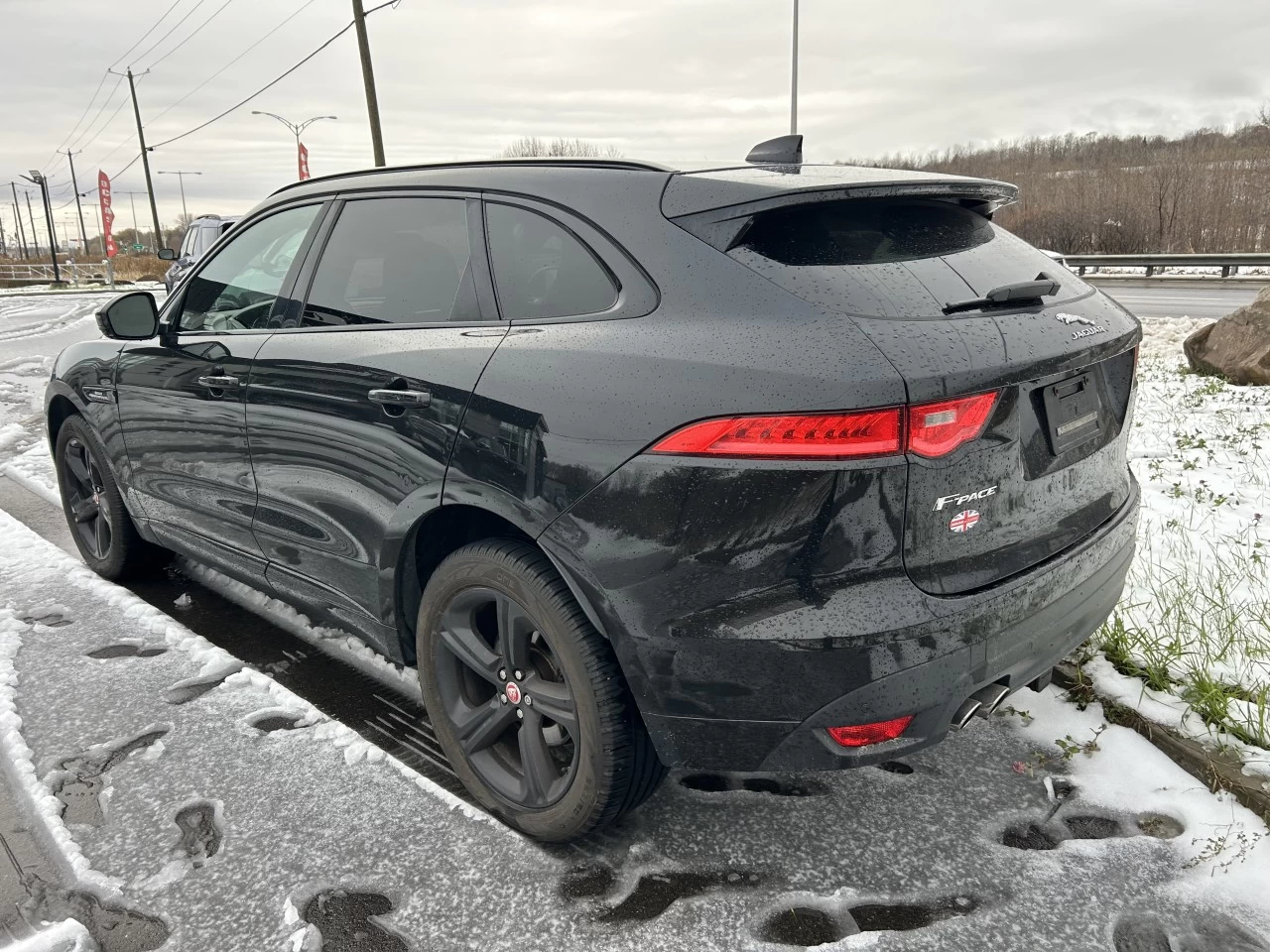 2018 Jaguar F-PACE R-Sport Main Image