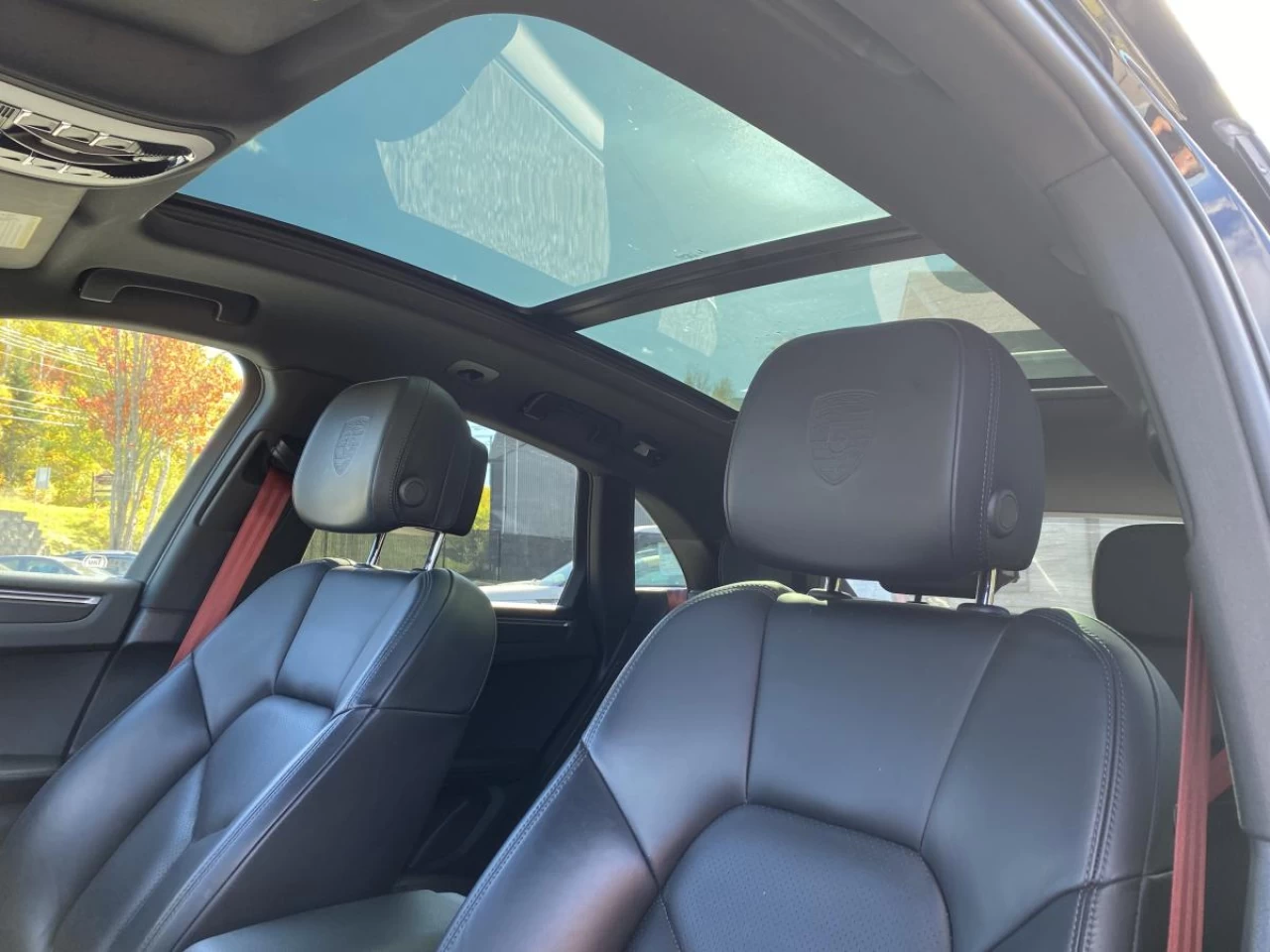 2021 Porsche Macan AWD Image principale