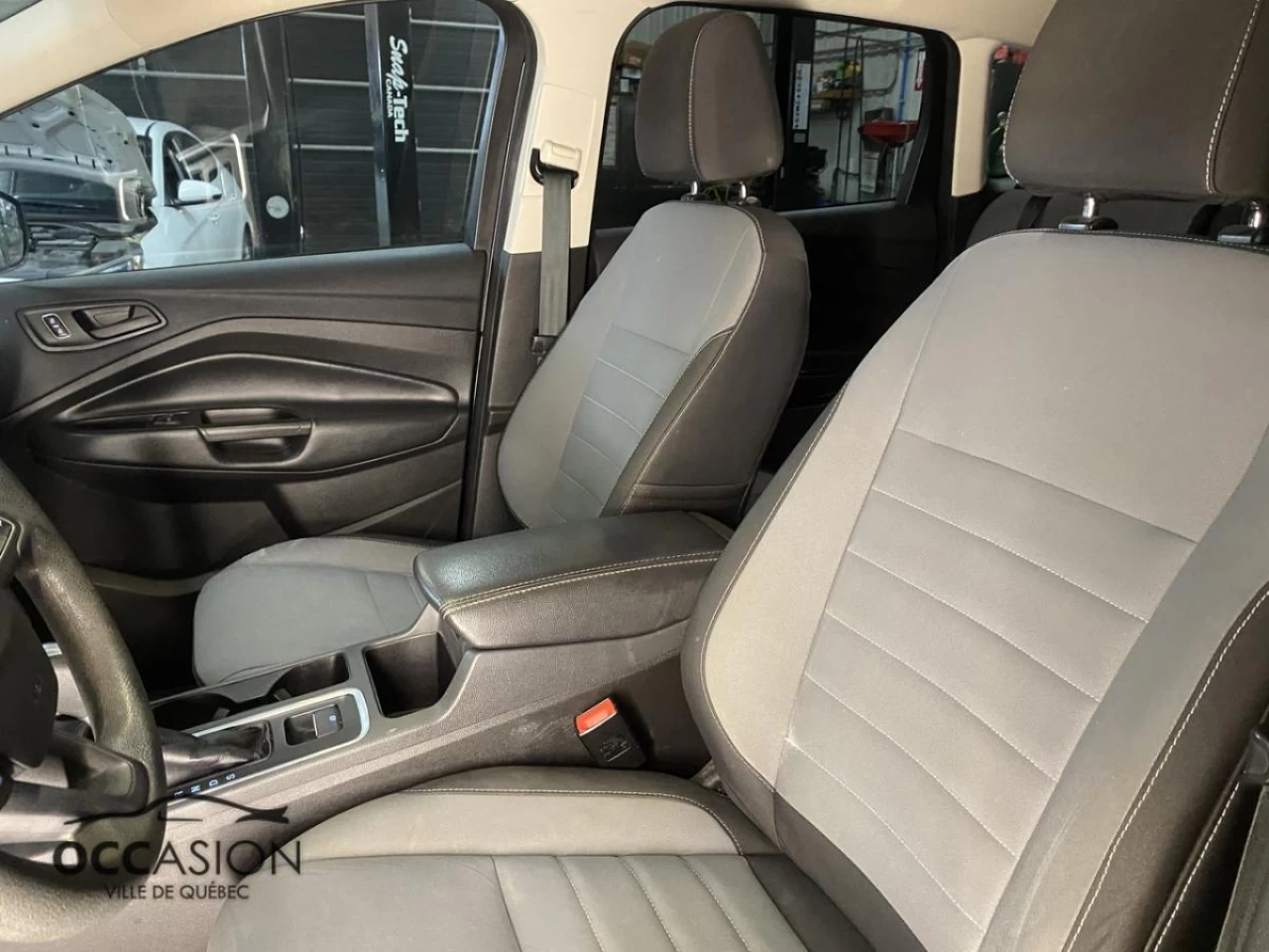 2017 Ford Escape 4WD 4dr S Image principale