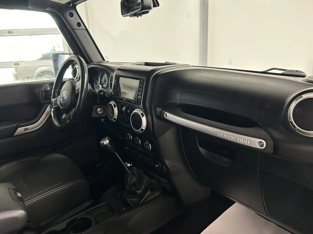 2015 Jeep Wrangler Sahara Image principale