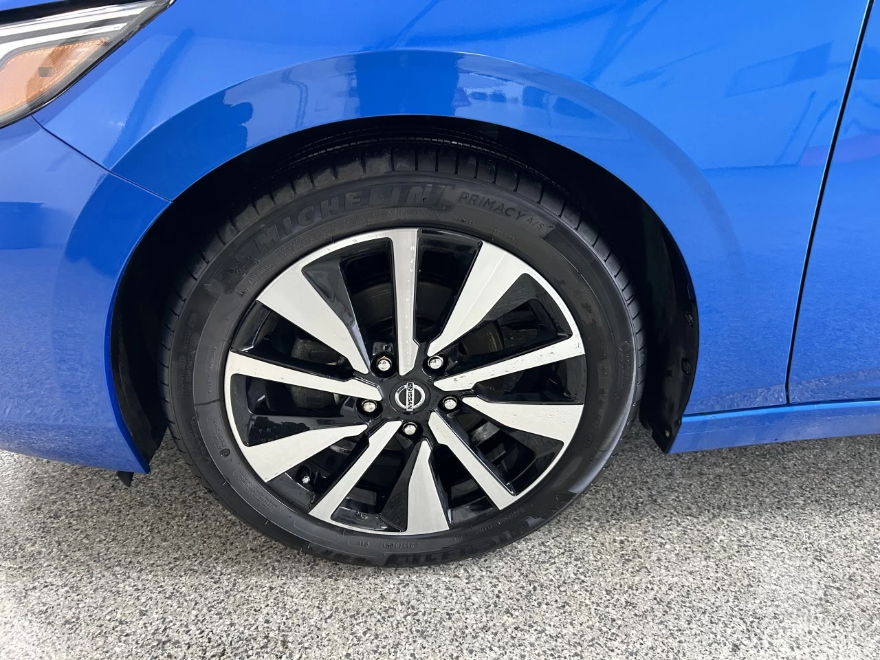 2023 Nissan Sentra SV Main Image