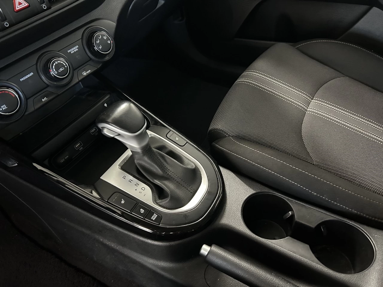 2022 Kia Forte EX Image principale