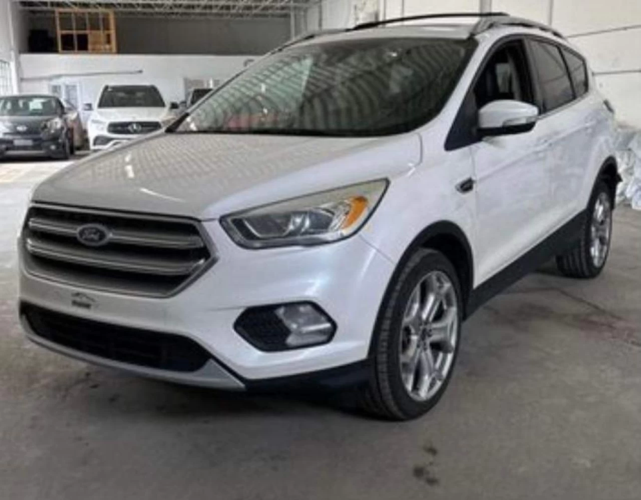 2017 Ford Escape AWD Titanium Main Image