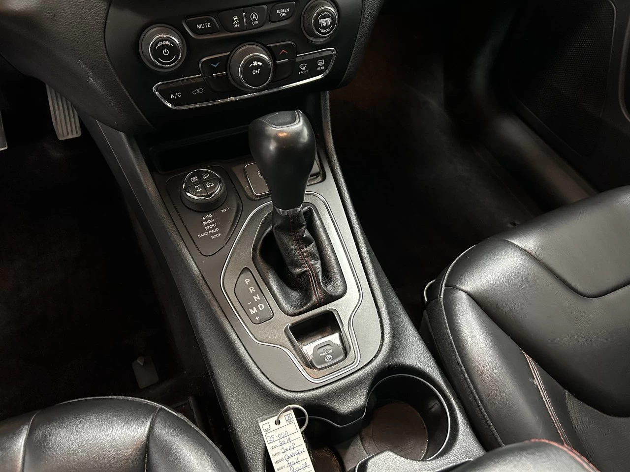 2019 Jeep Cherokee Trailhawk Image principale