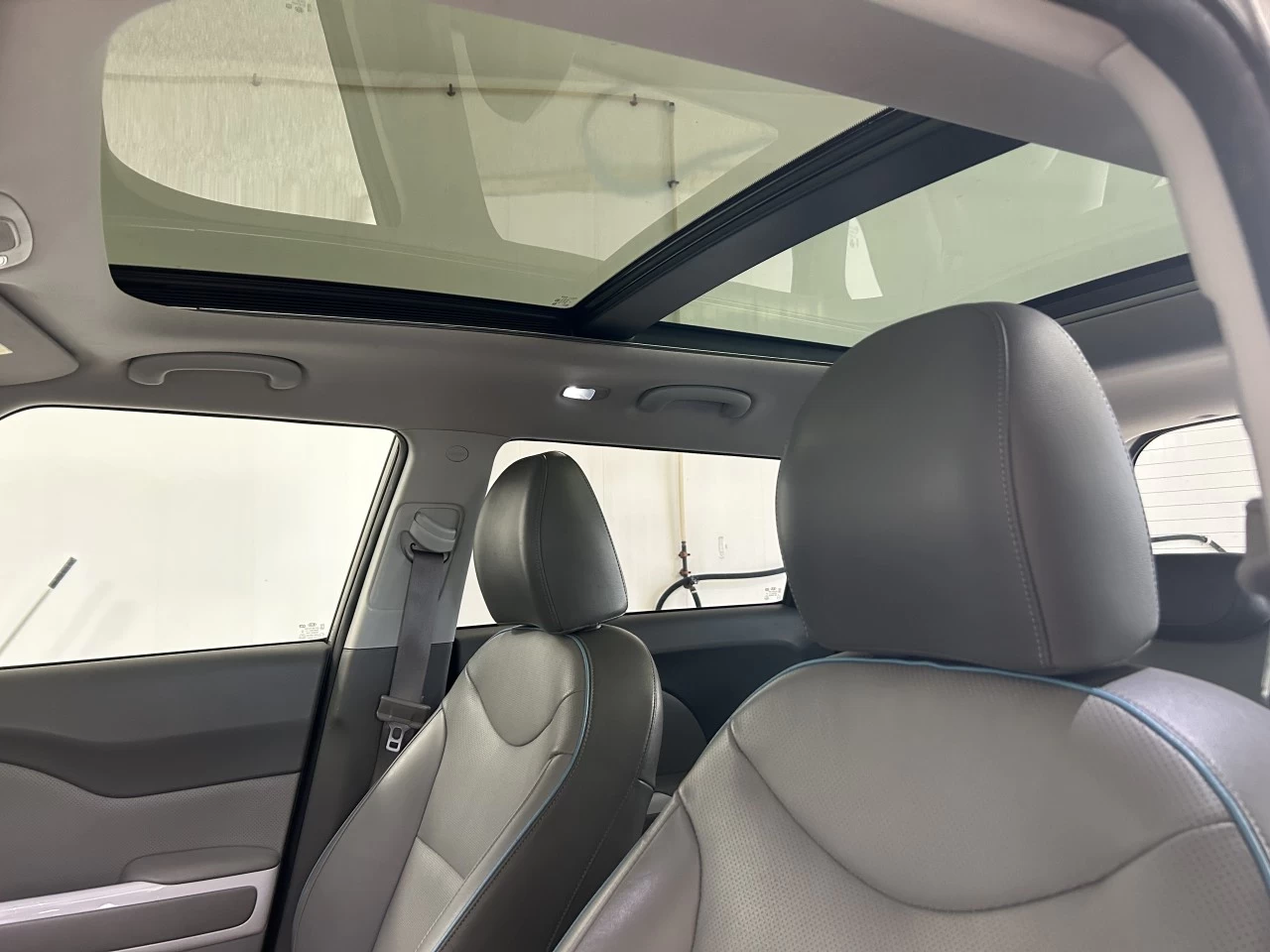 2016 Kia Soul EV Luxury Main Image