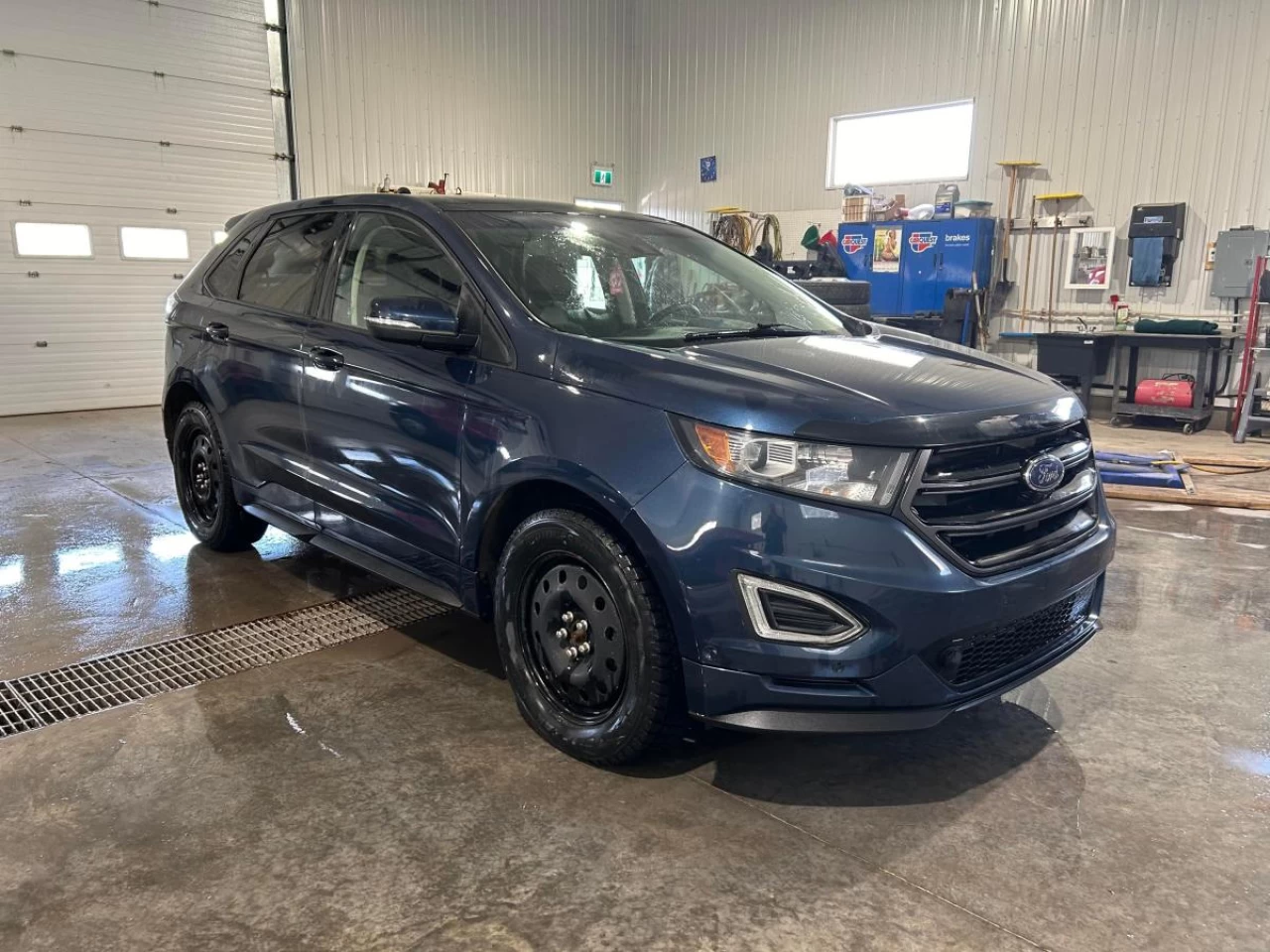 2017 Ford Edge 4dr Sport AWD Image principale