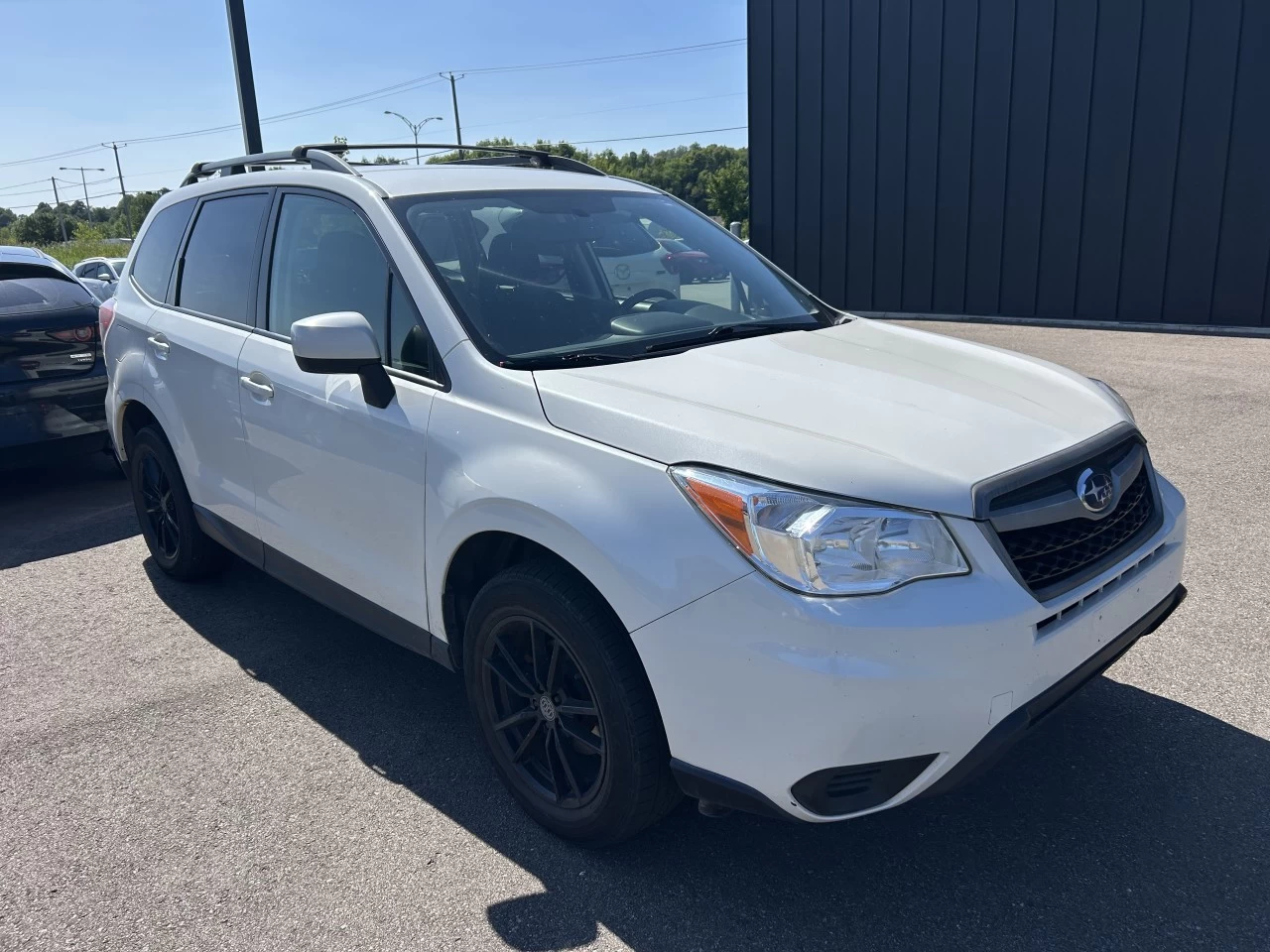 2016 Subaru Forester 2.5i Image principale