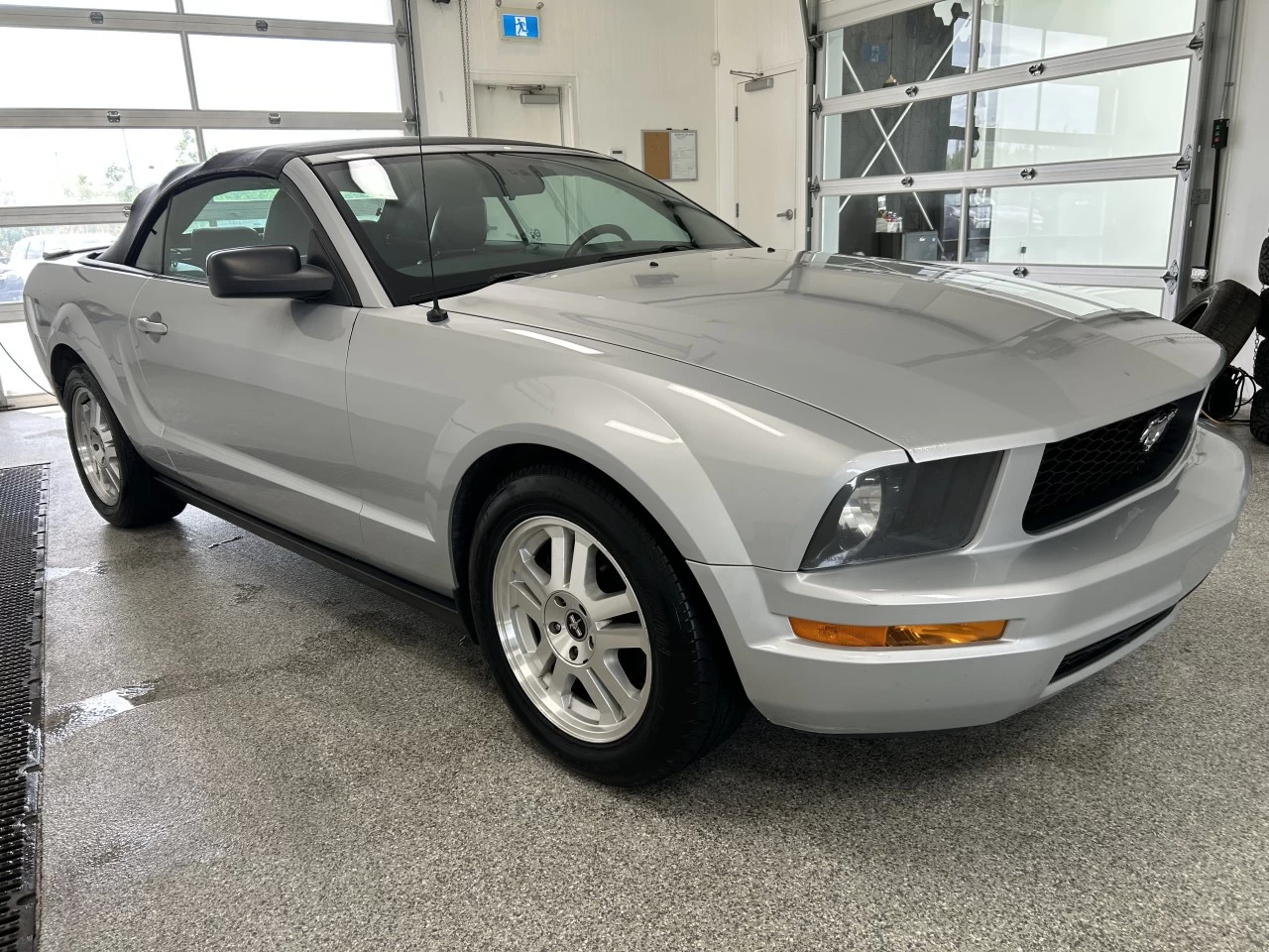 2007 Ford Mustang 2dr Conv Image principale