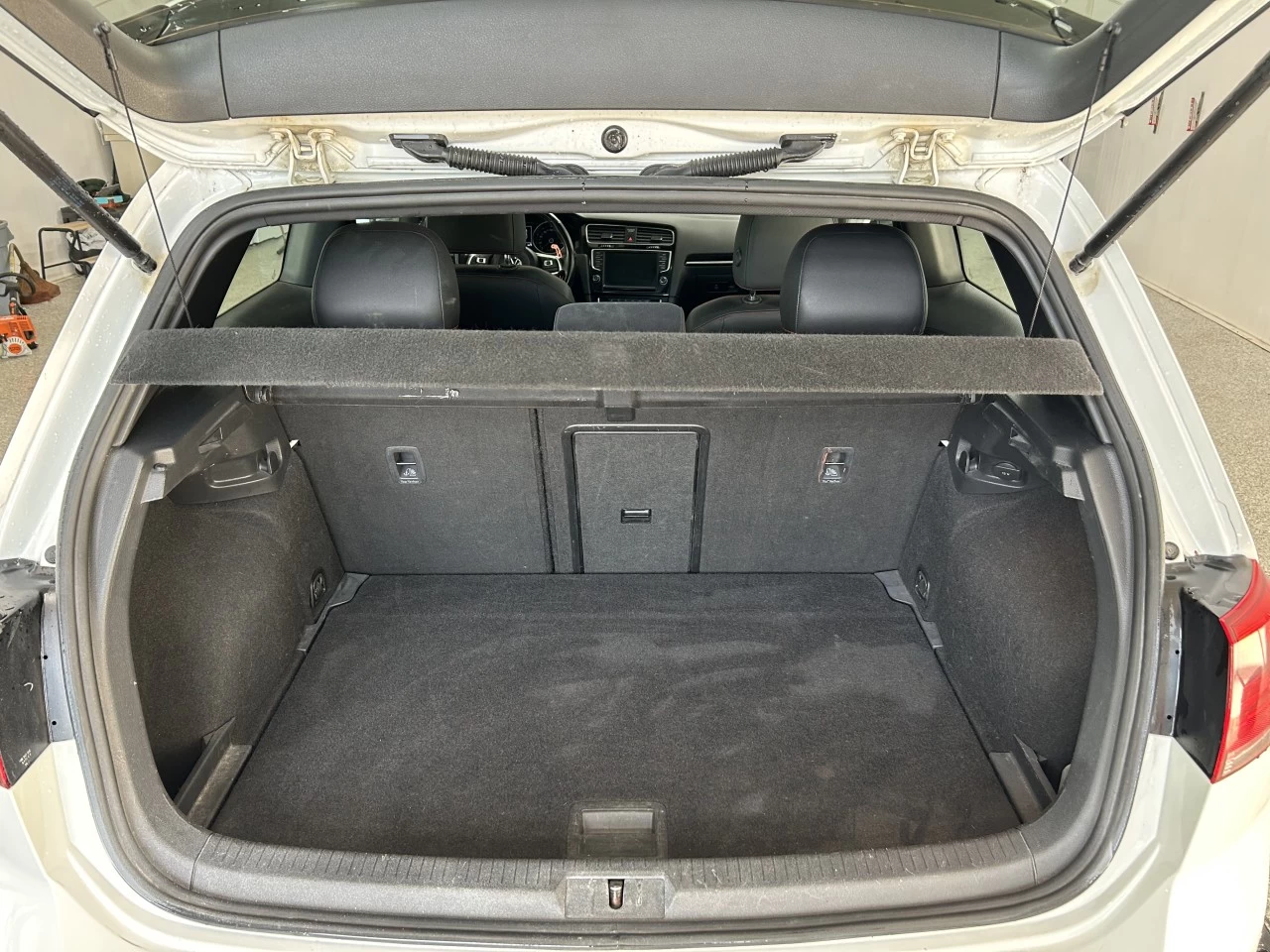 2016 Volkswagen Golf GTI Performance Main Image