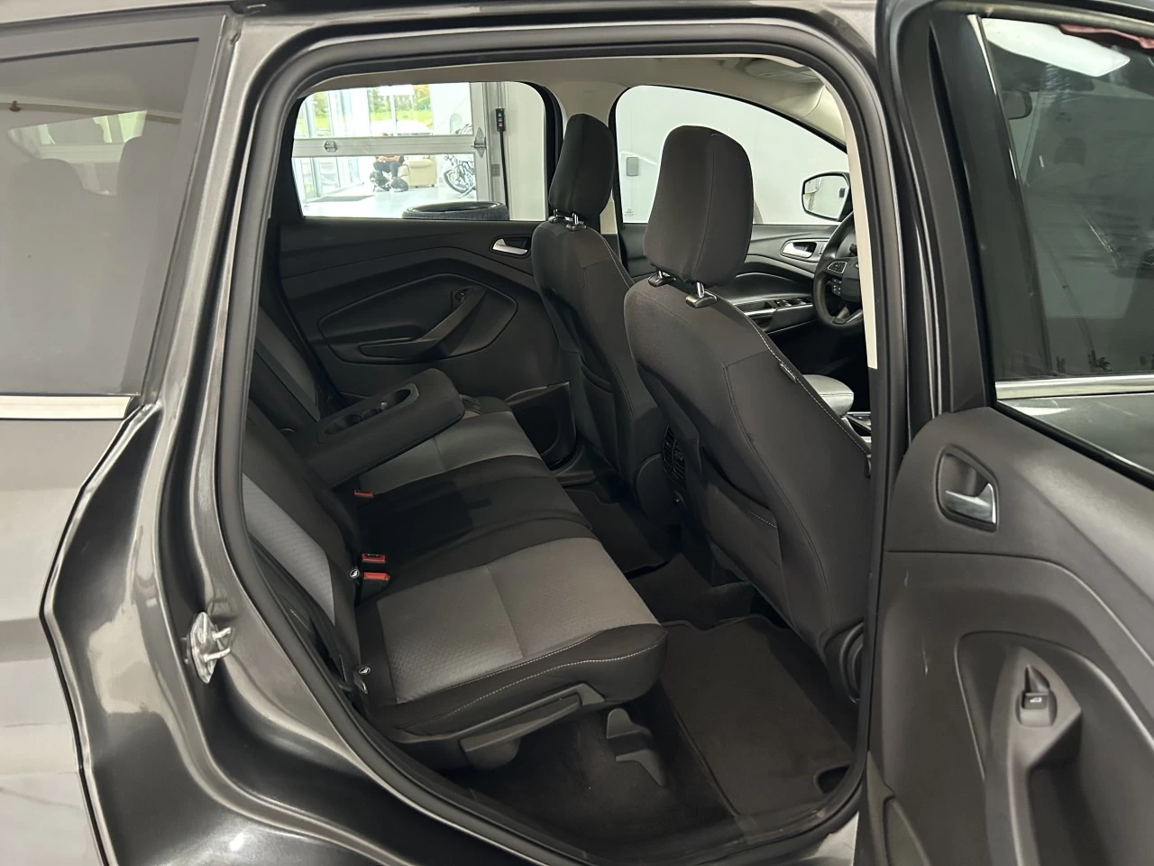 2018 Ford Escape SE Image principale